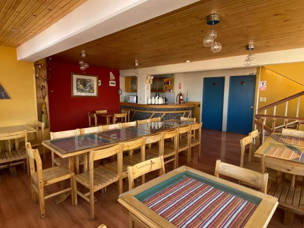 Restaurant/places to eat in Hostal Oscar Inn