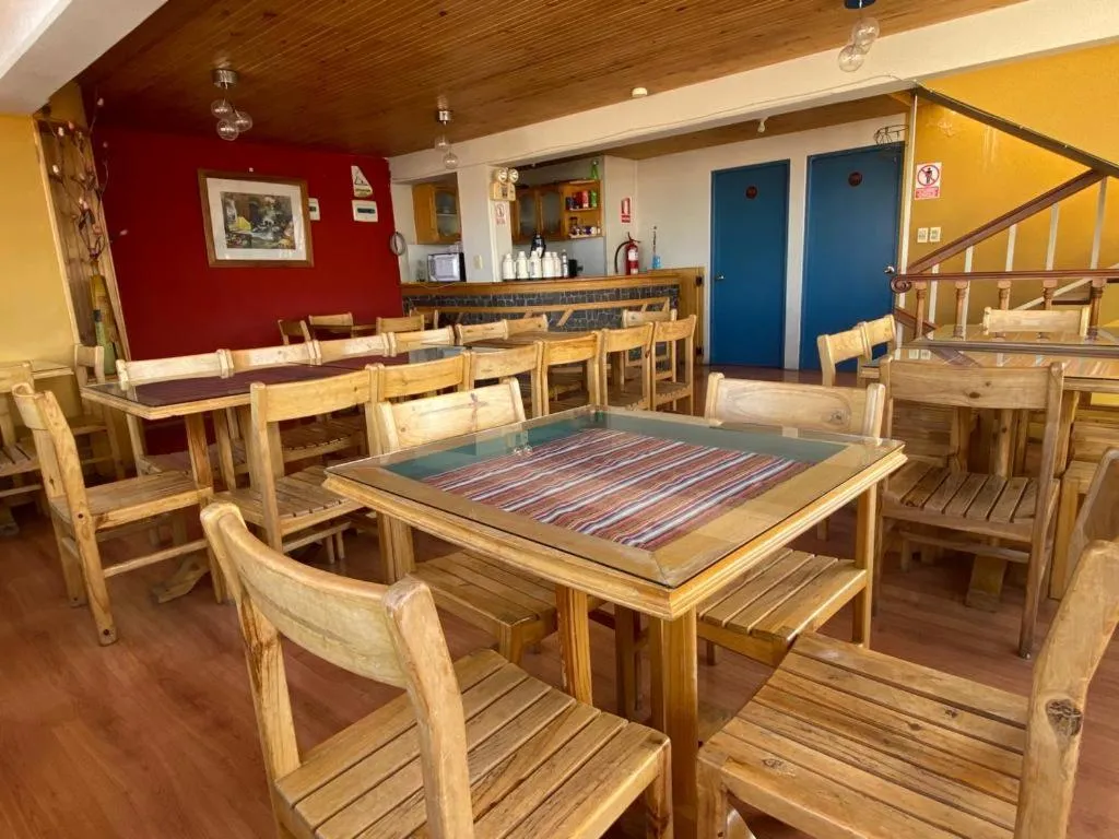 Restaurant/places to eat in Hostal Oscar Inn