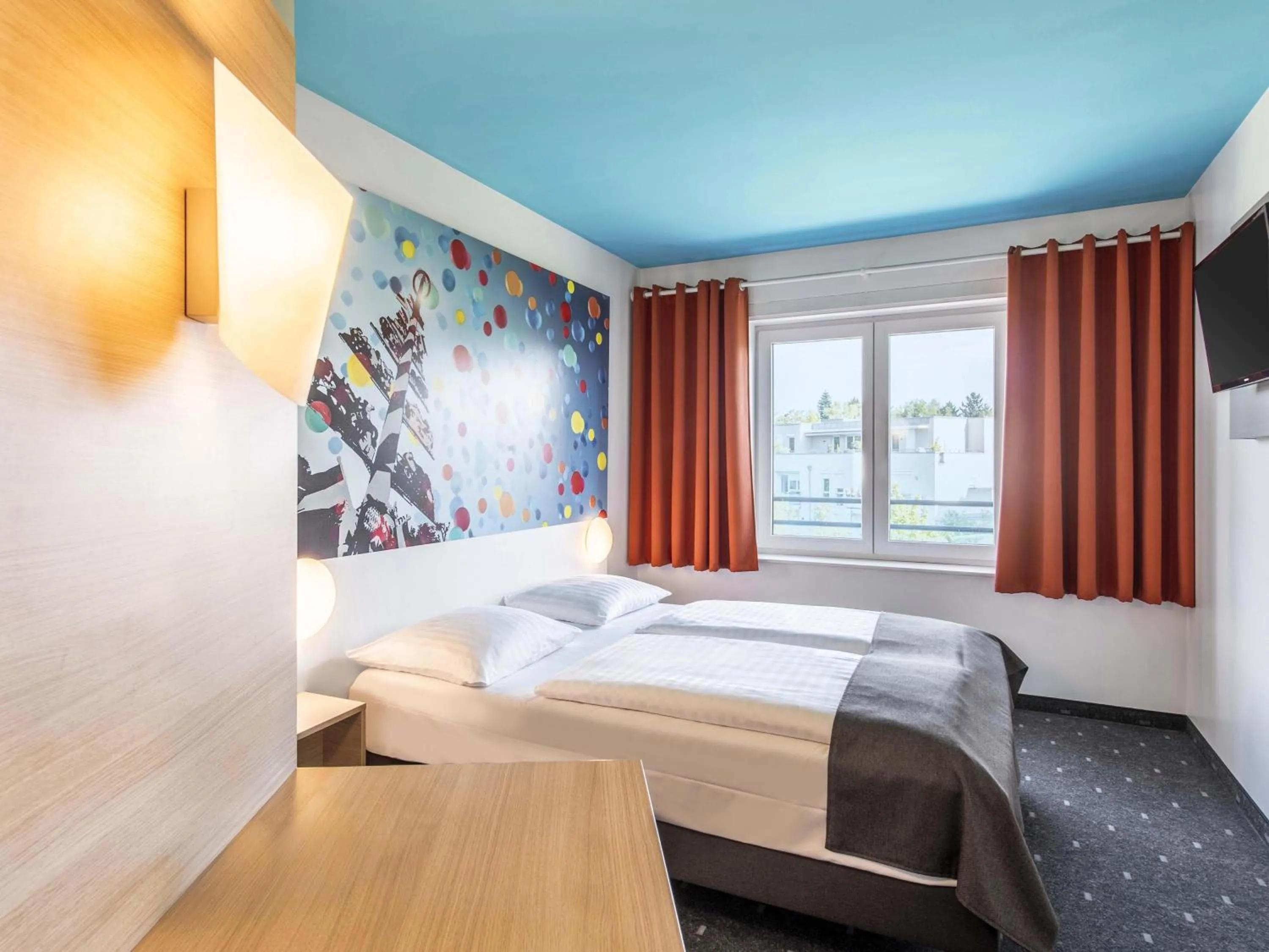 Photo of the whole room, Bed in B&B Hotel München City-Ost