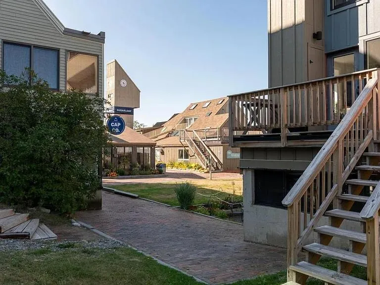 Sugarloaf Inn