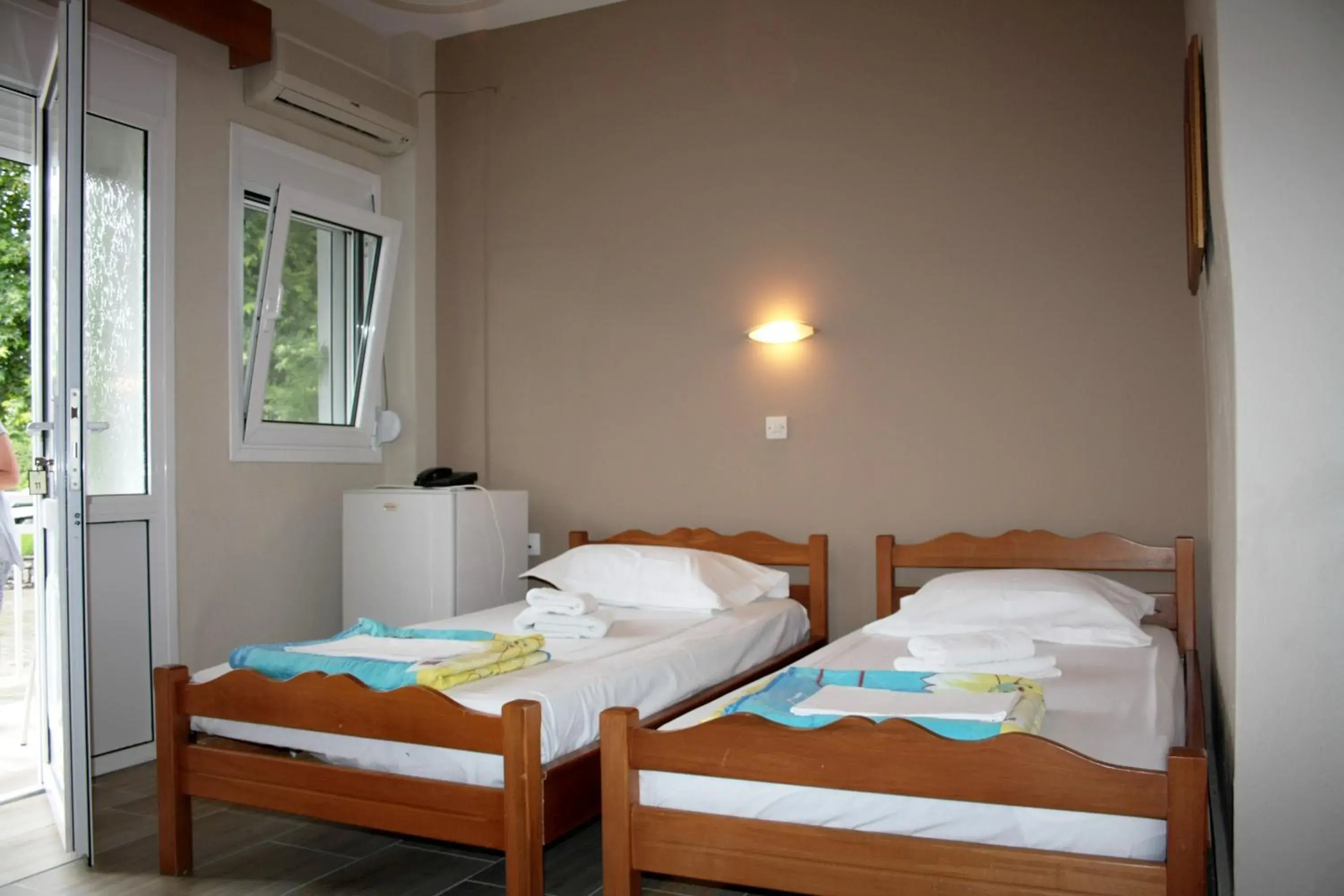 Twin Room with Mountain View - single occupancy in Ενοικιαζόμενα Δωμάτια Ενιπεύς- Rooms Enipeas Twin Room with Mountain View - single occupancy in Ενοικιαζόμενα Δωμάτια Ενιπεύς- Rooms Enipeas