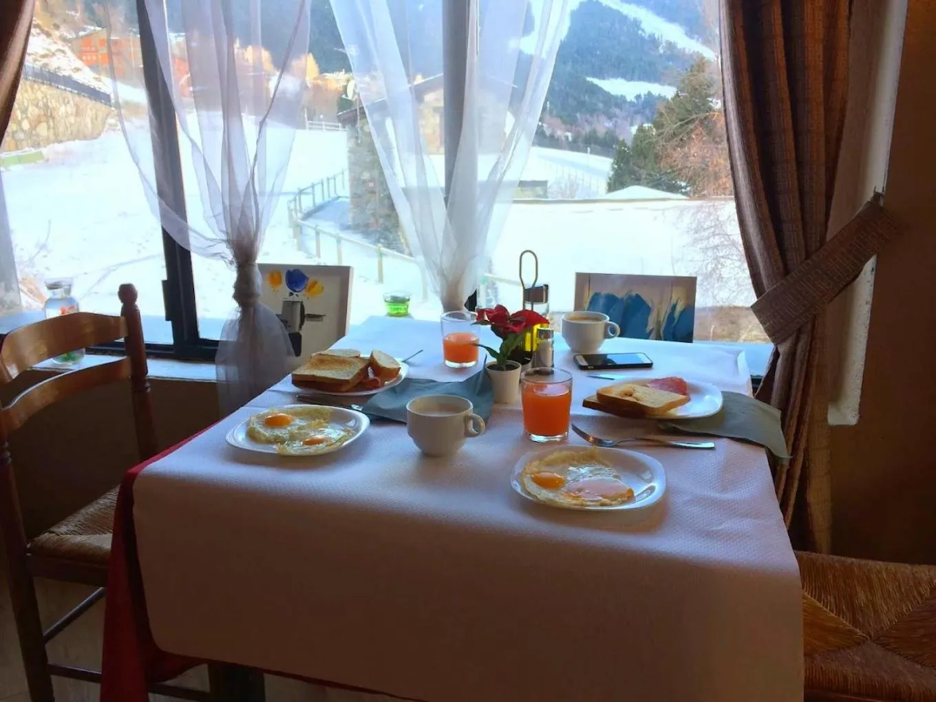 Breakfast in Hotel Roc de St Miquel & Apartment