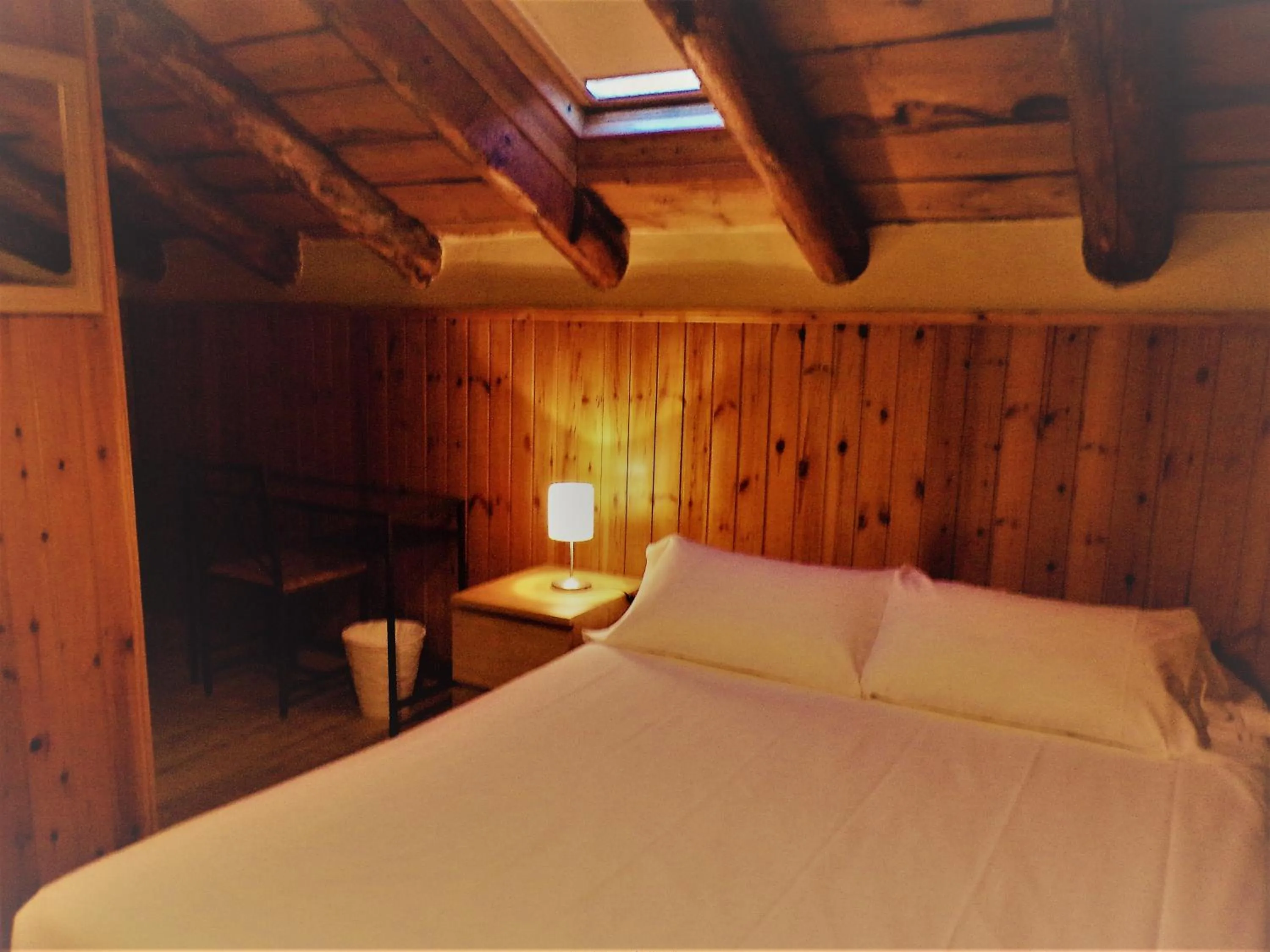 Bedroom, Bed in Hotel Roc de St Miquel & Apartment