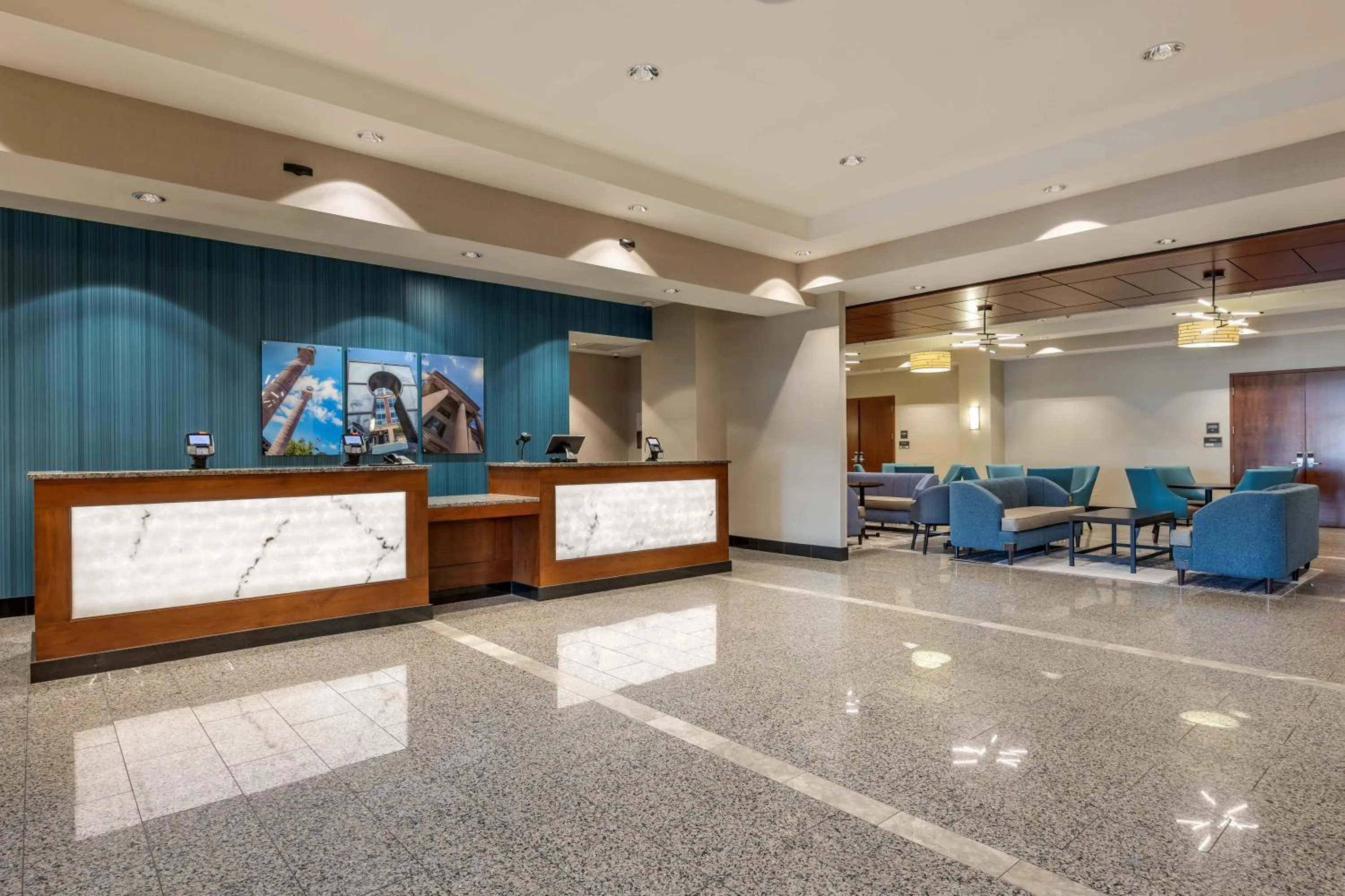 Lobby or reception in Drury Plaza Hotel Columbia East