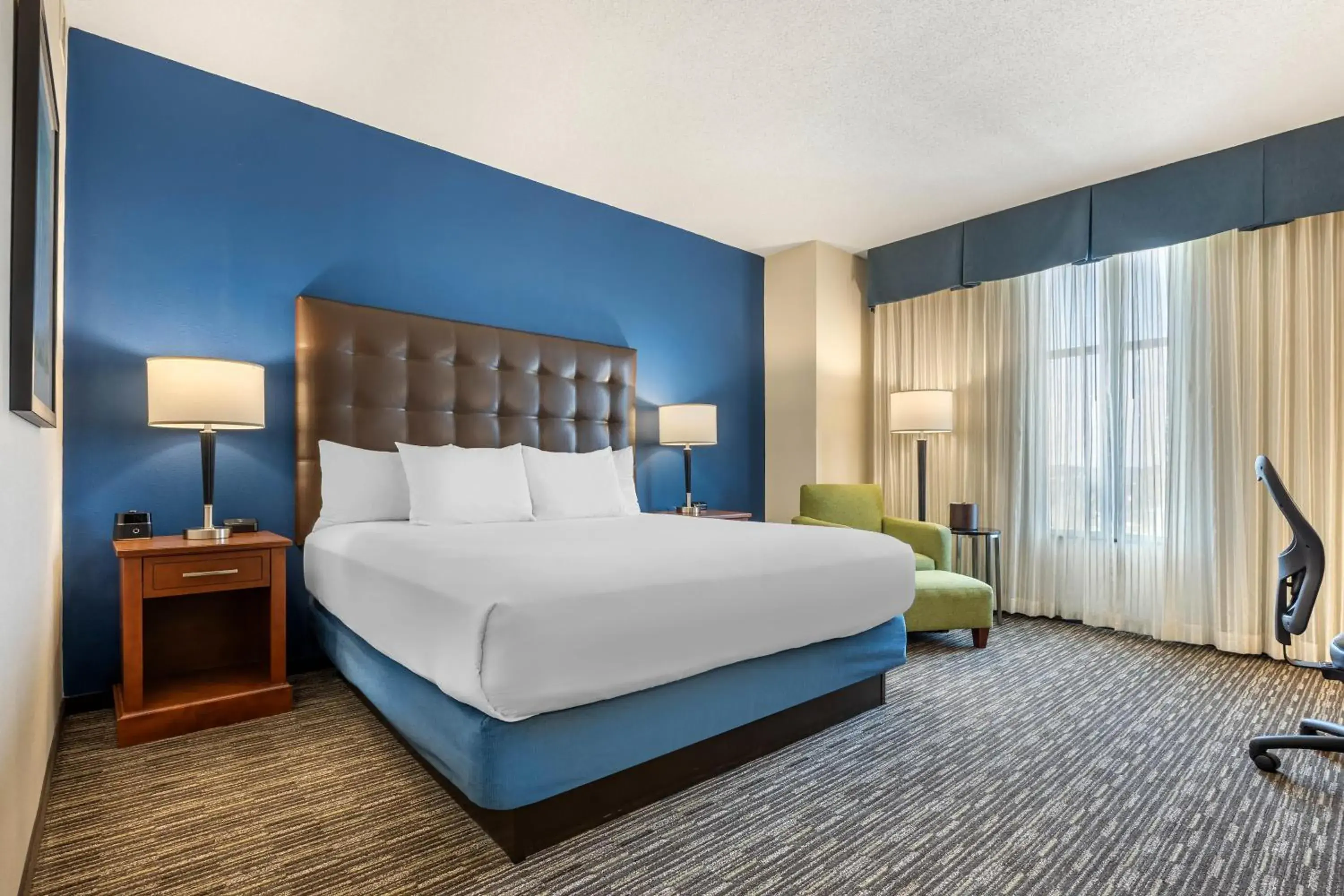 Bedroom, Bed in Drury Plaza Hotel Columbia East Bedroom, Bed in Drury Plaza Hotel Columbia East