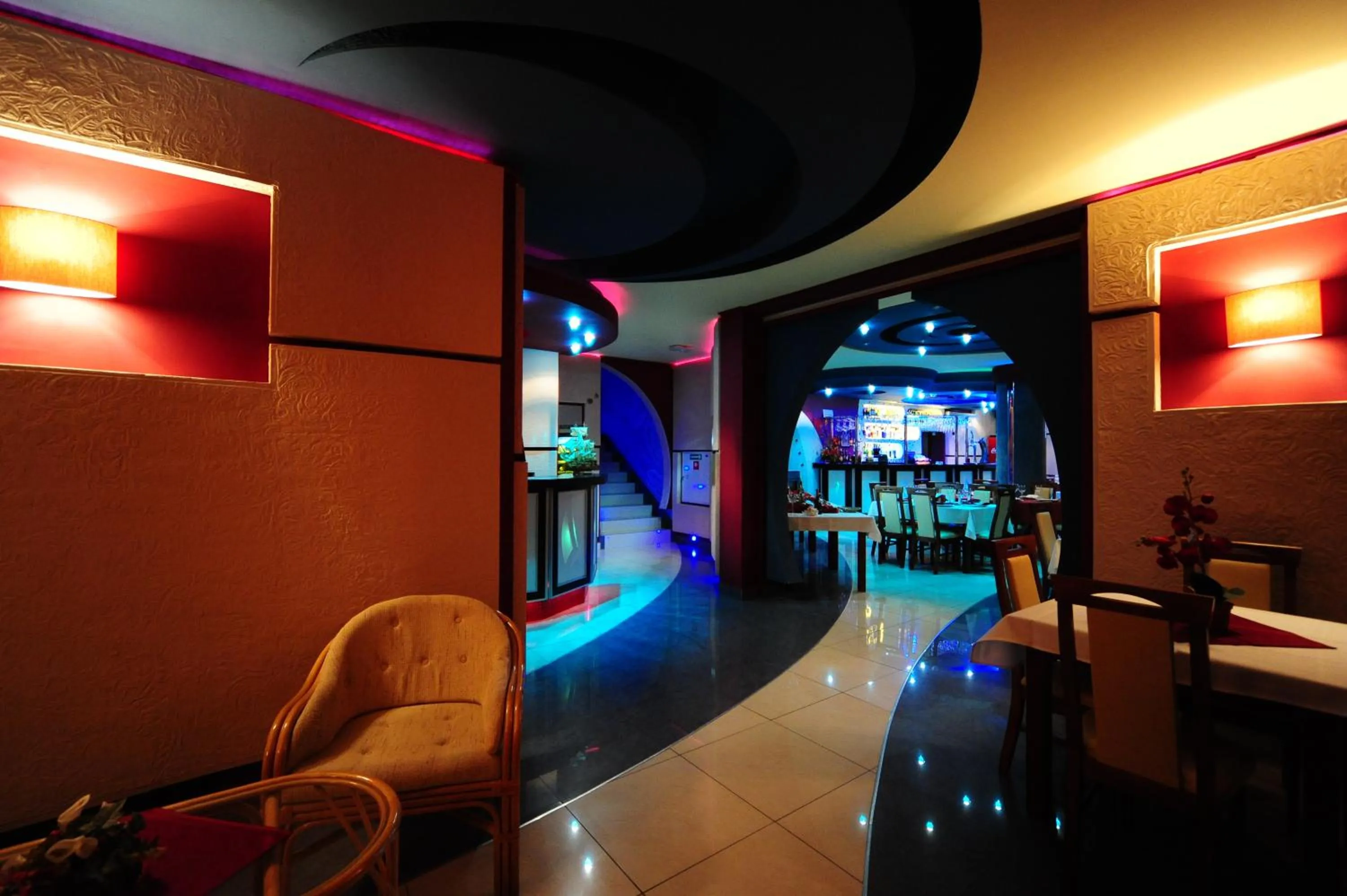 Restaurant/places to eat in Hotel Spinaker