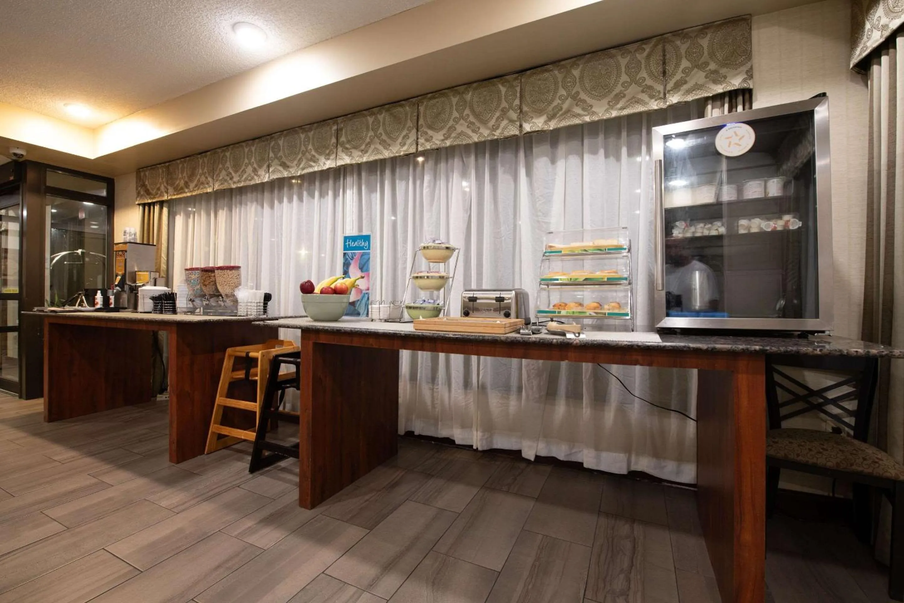 Breakfast in Quality Inn Monroe