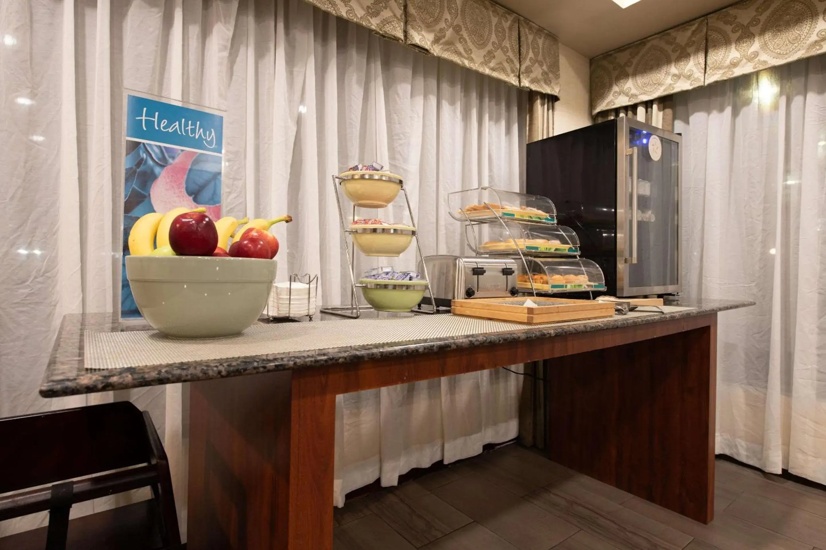 Breakfast in Quality Inn Monroe Breakfast in Quality Inn Monroe