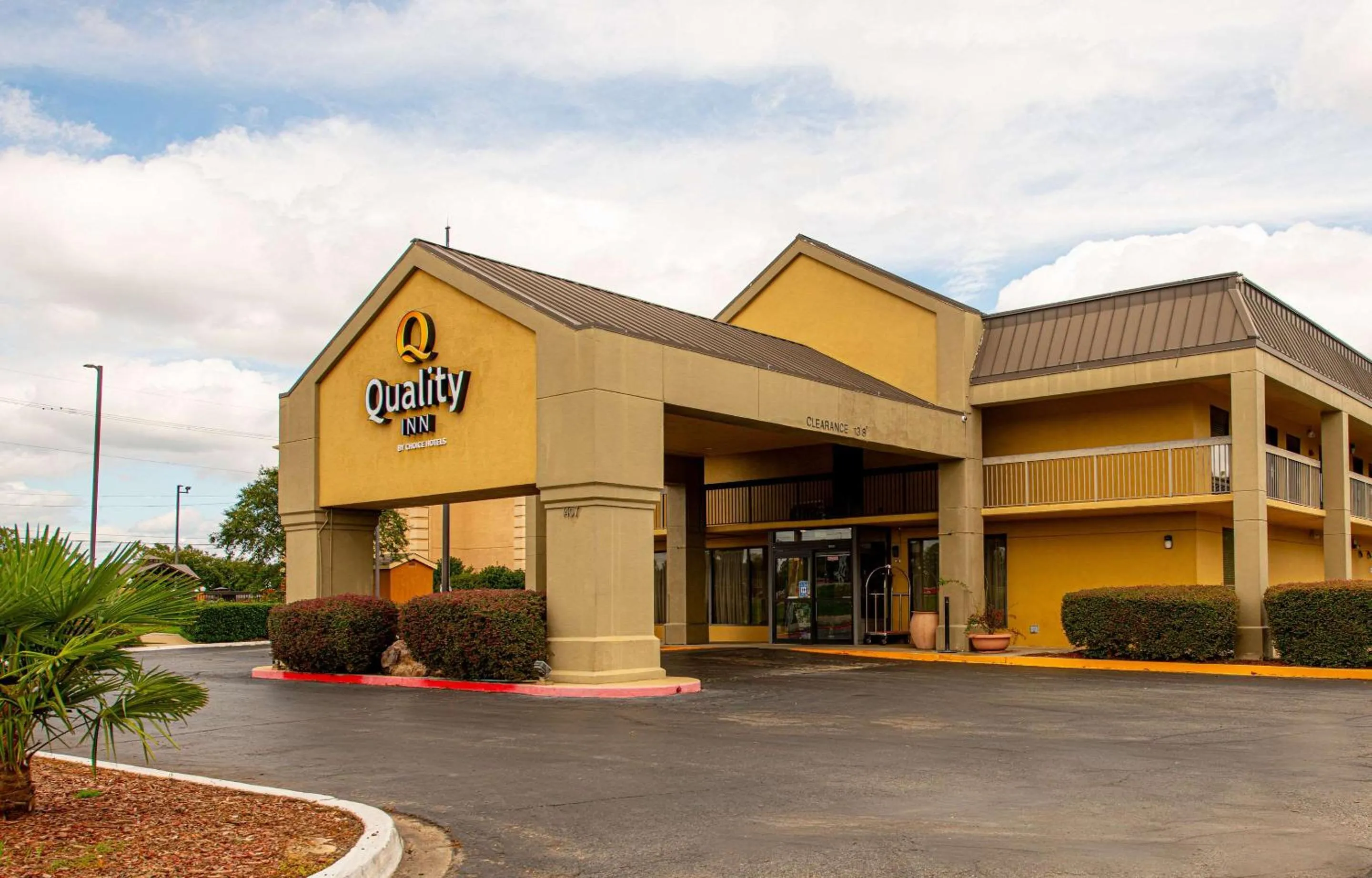 Property building in Quality Inn Monroe