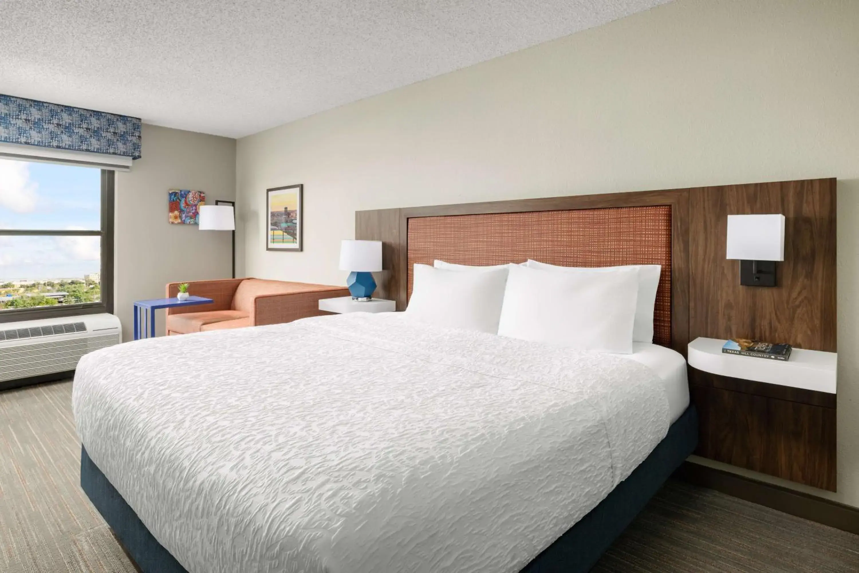 Living room, Bed in Hampton Inn Laredo Living room, Bed in Hampton Inn Laredo