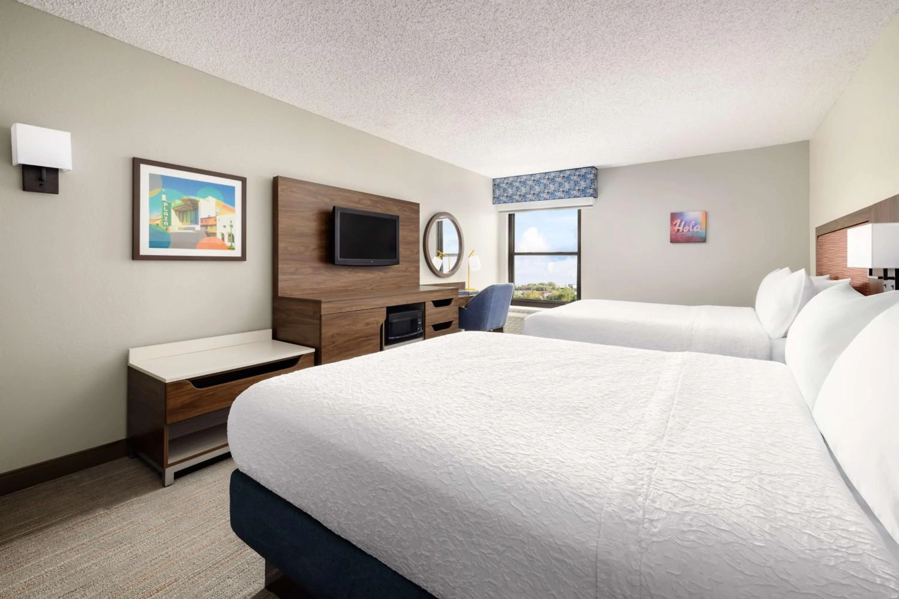 Bed in Hampton Inn Laredo