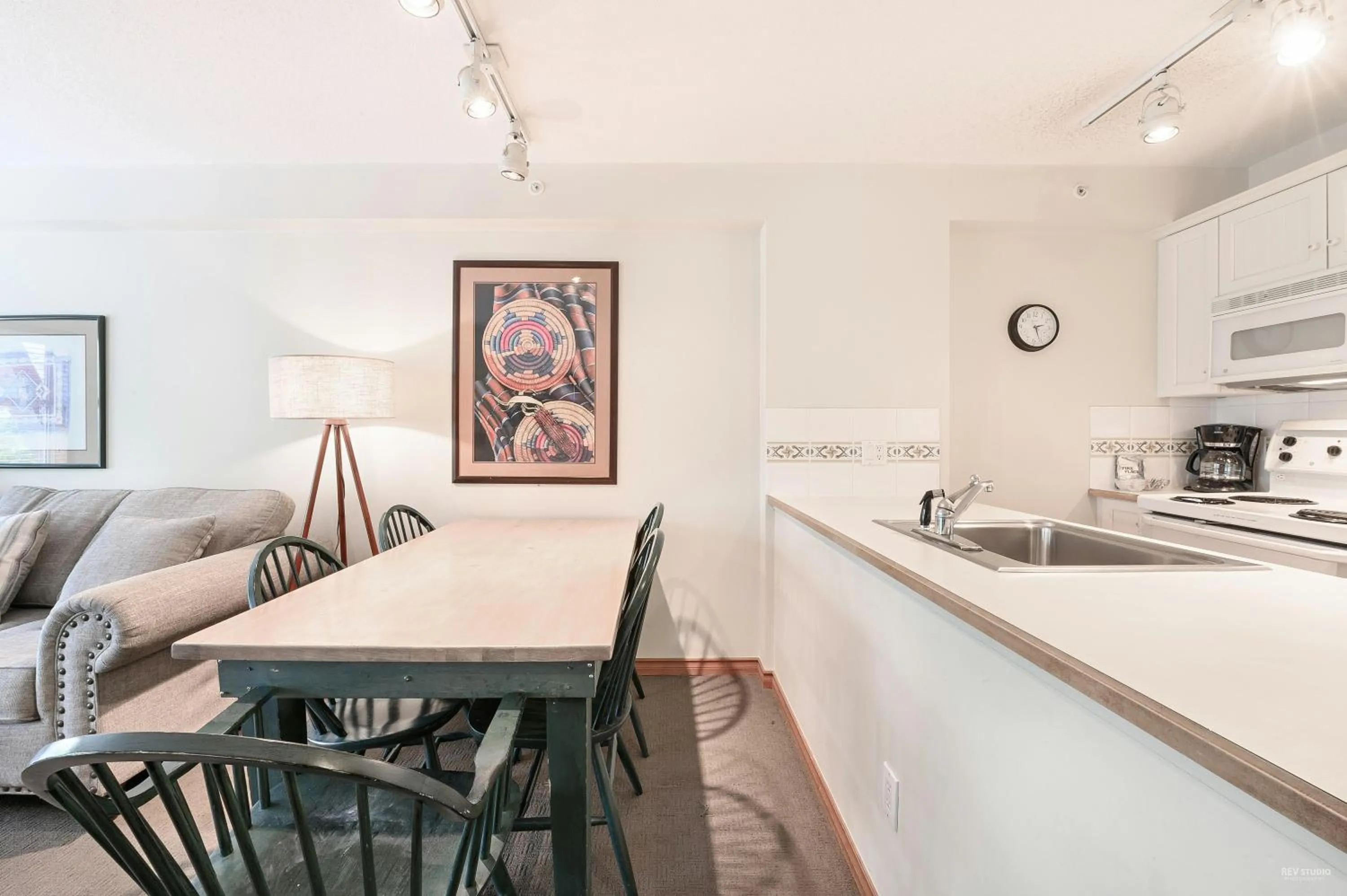 The Best Top Floor Ski-in/Ski-out at the Aspens