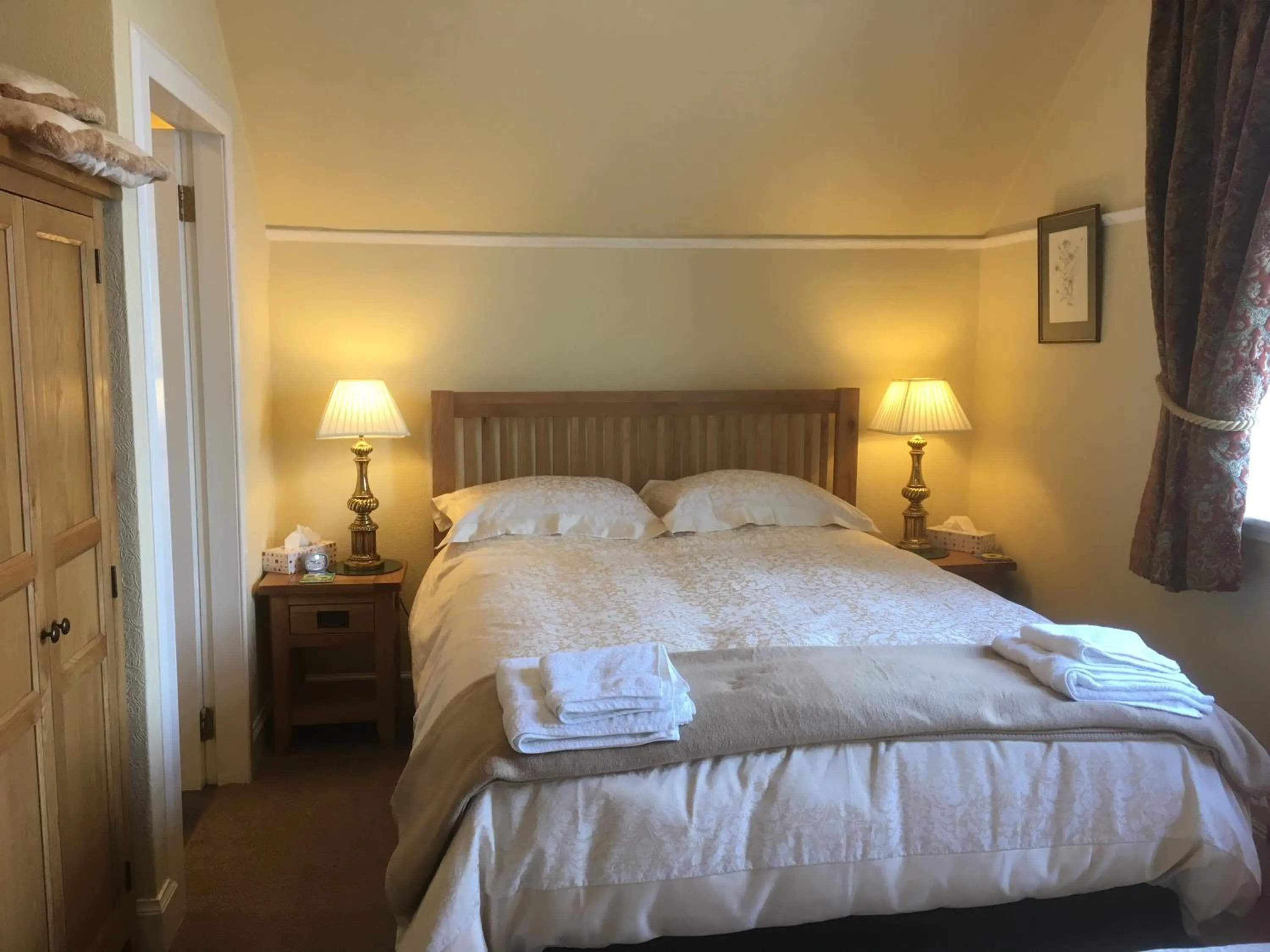 Family Room with Private Bathroom - single occupancy in Dunivaig B&B