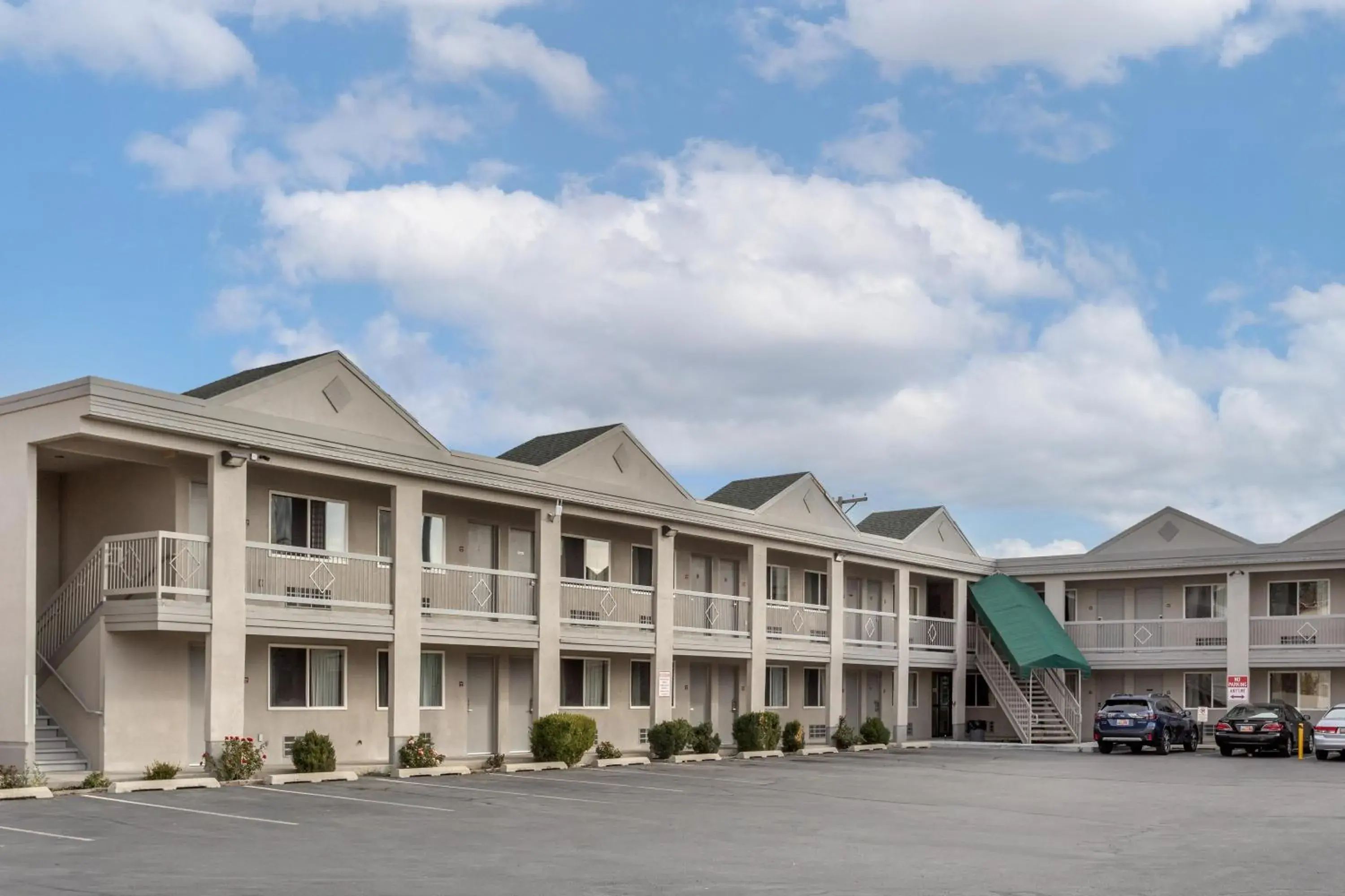 Property building in SureStay by Best Western Salt Lake City Downtown Property building in SureStay by Best Western Salt Lake City Downtown