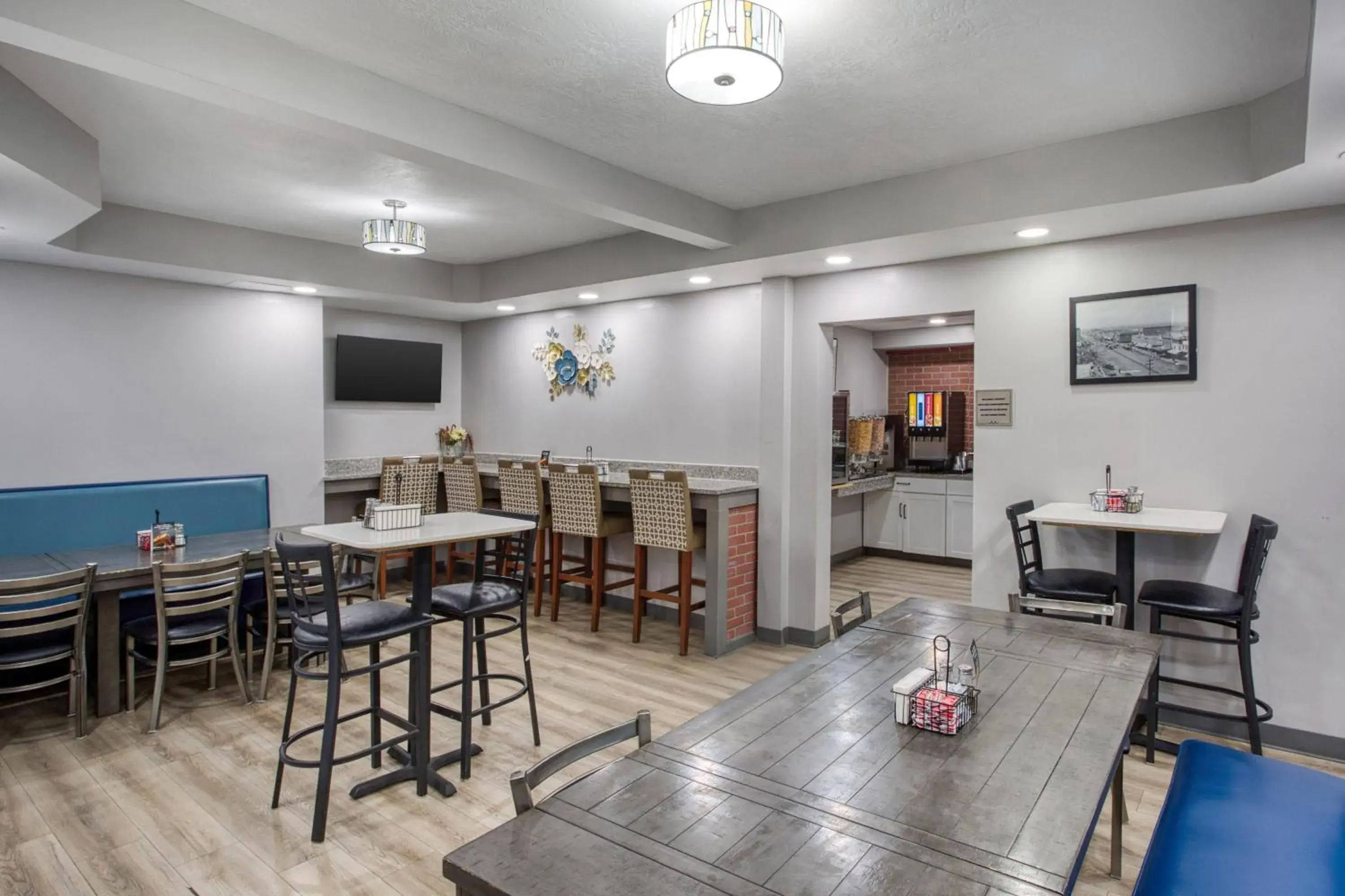 Breakfast in SureStay by Best Western Salt Lake City Downtown Breakfast in SureStay by Best Western Salt Lake City Downtown