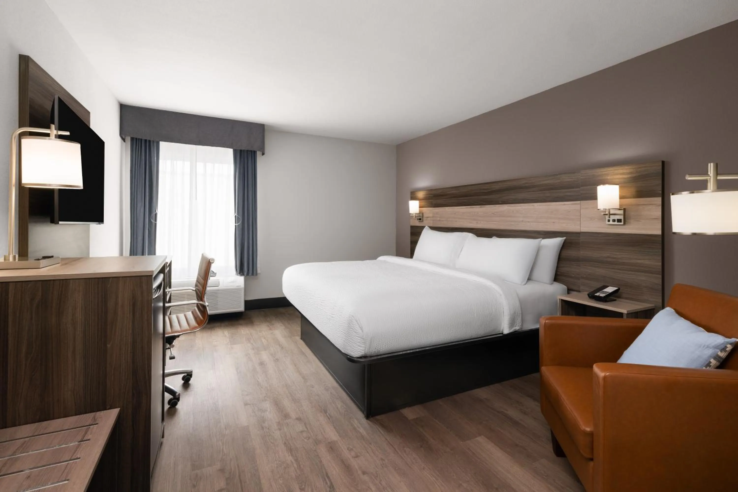 TV and multimedia, Bed in Garner Hotel Augusta West by IHG