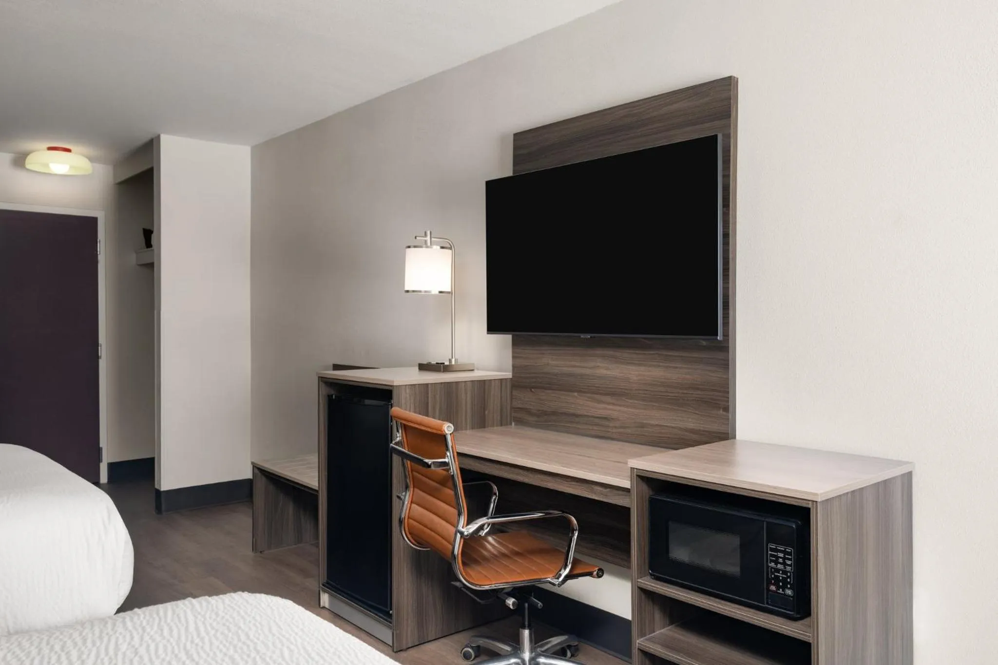 Photo of the whole room in Garner Hotel Augusta West by IHG