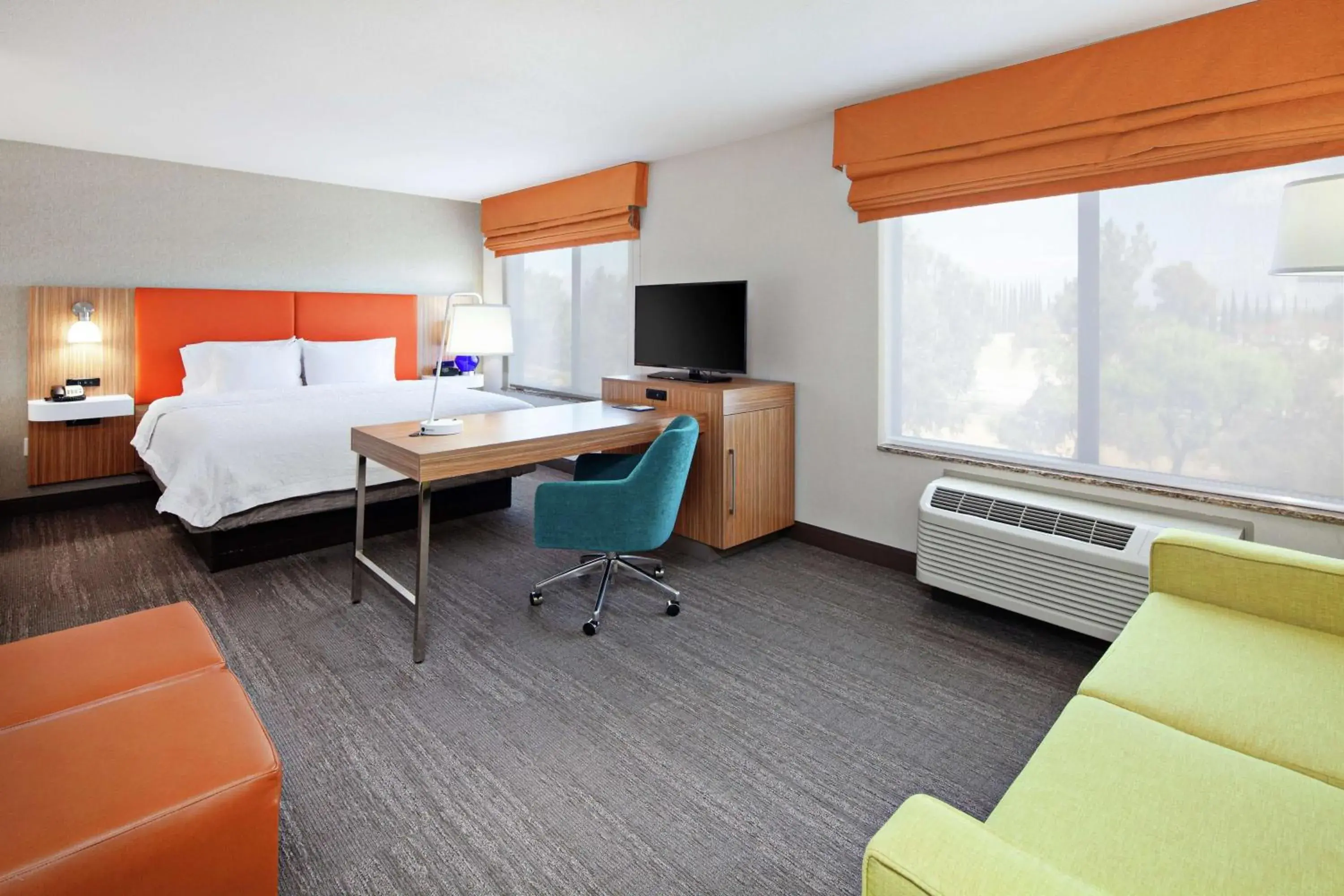 Bedroom, Bed in Hampton Inn & Suites Chino Hills Bedroom, Bed in Hampton Inn & Suites Chino Hills