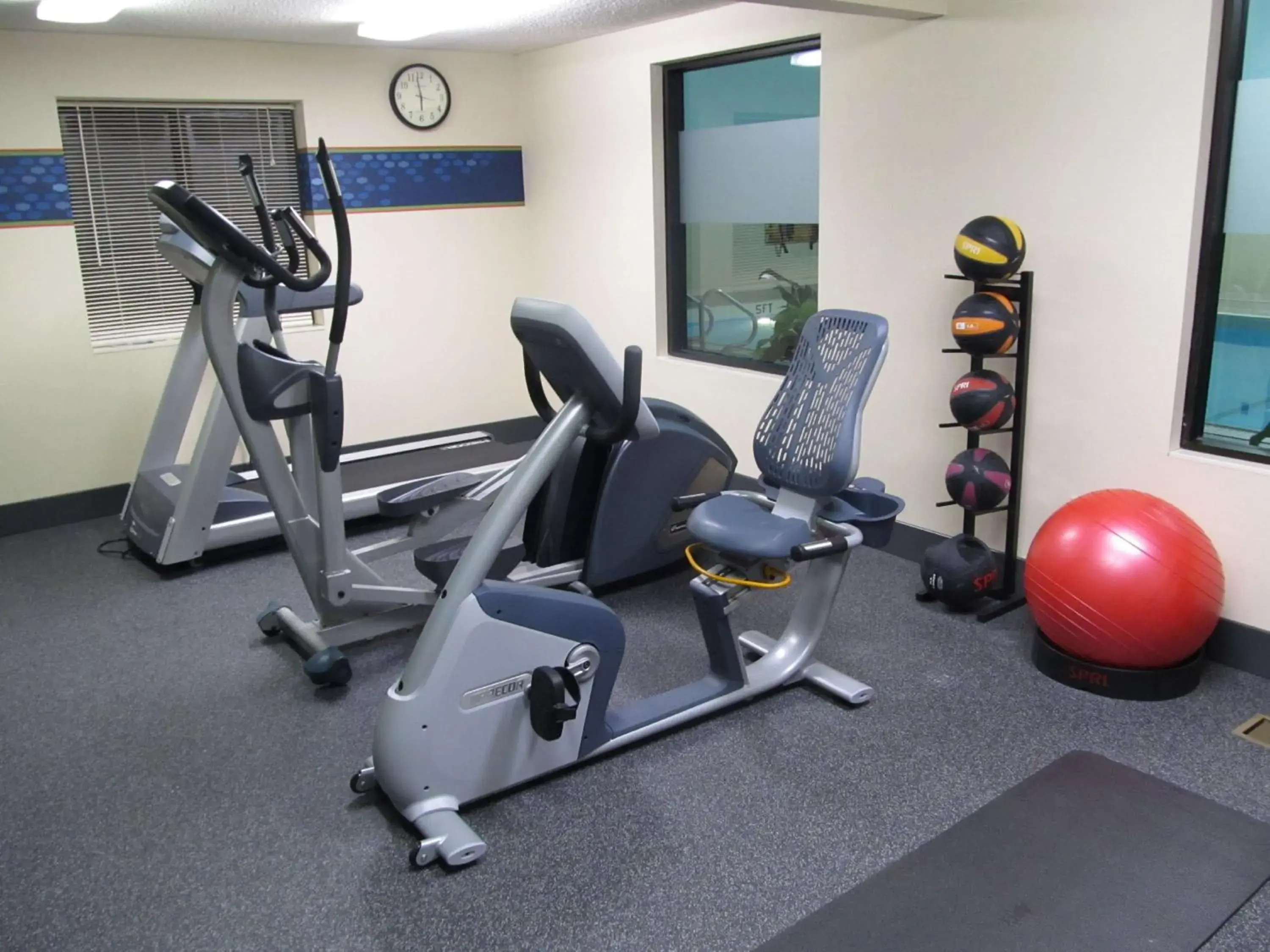 Fitness centre/facilities in Hampton Inn Birch Run Fitness centre/facilities in Hampton Inn Birch Run