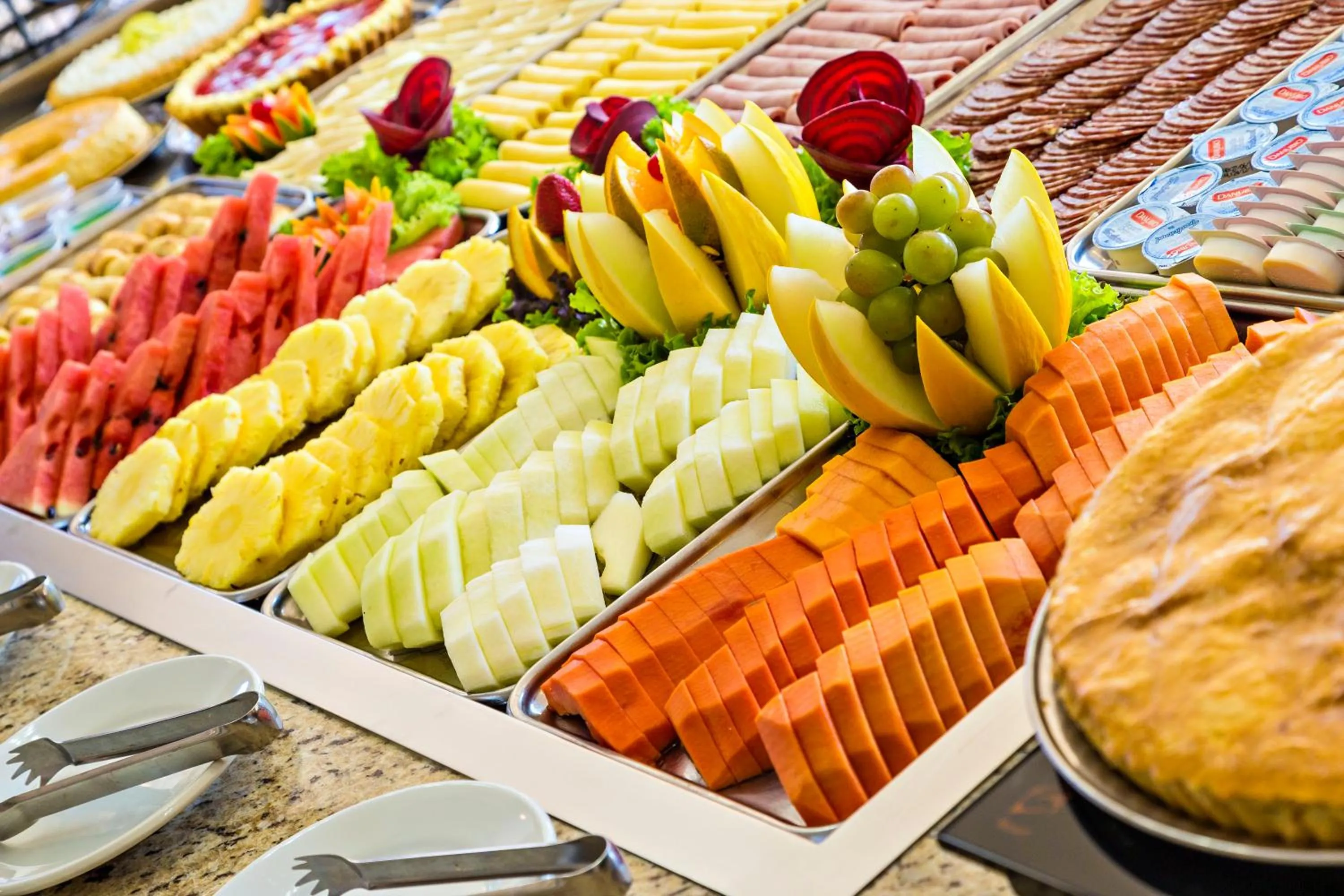 Food and drinks in Hotel Thomasi Express