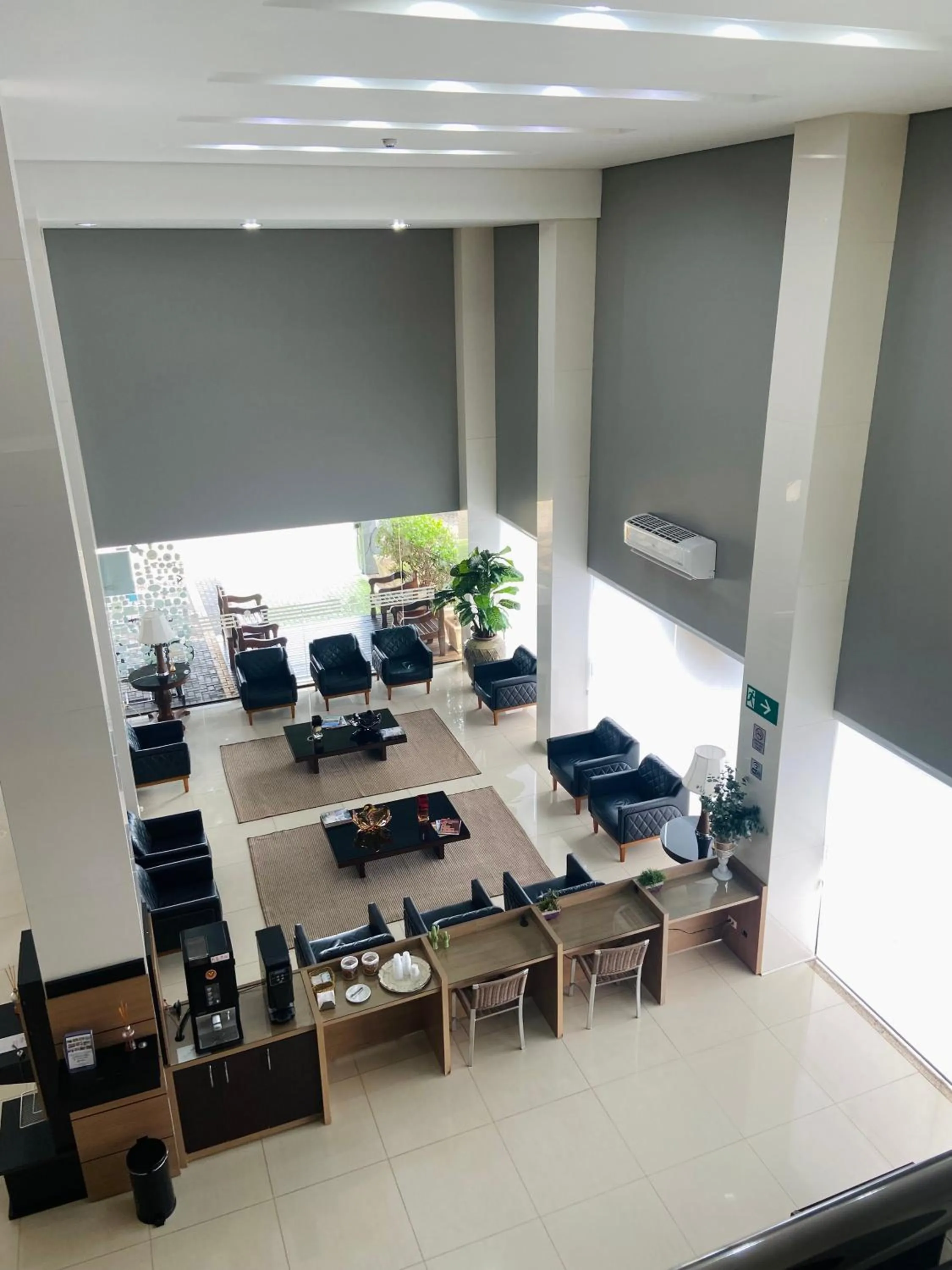 Lobby or reception in Hotel Thomasi Express