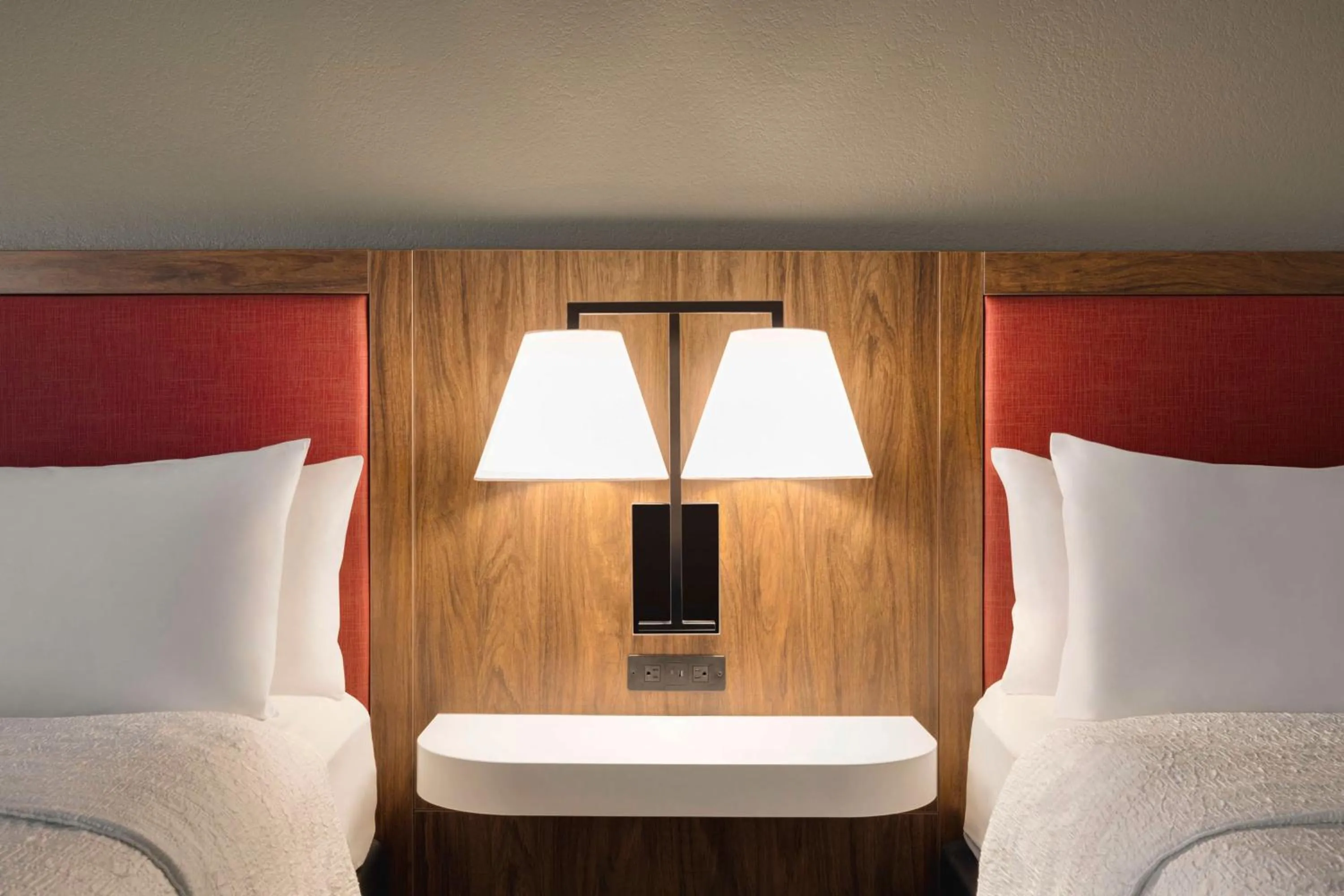 Bed in Hampton Inn Starkville