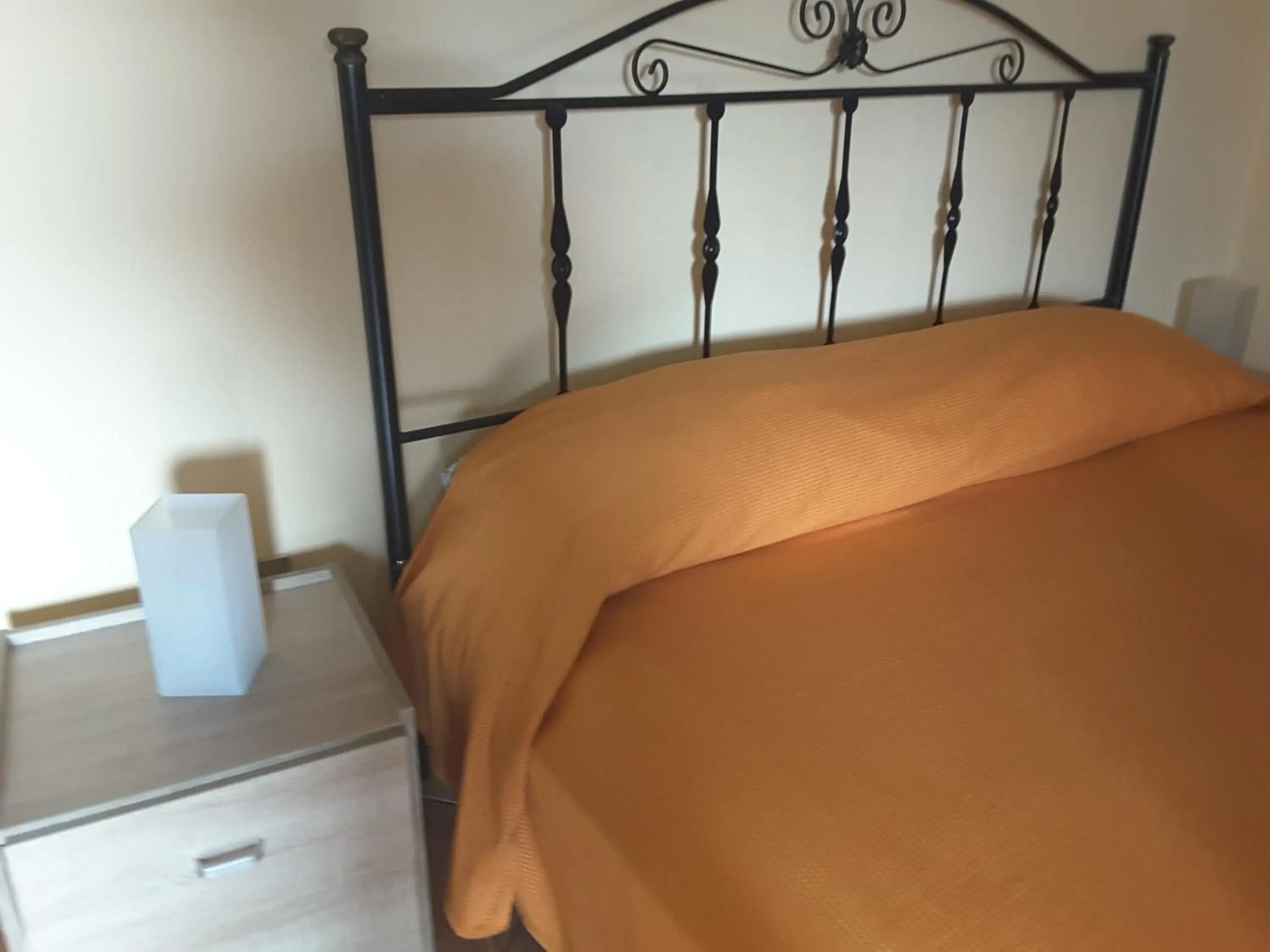 Double Room with Balcony (2 Adults + 1 Child) - single occupancy in mansarda fiorita Double Room with Balcony (2 Adults + 1 Child) - single occupancy in mansarda fiorita