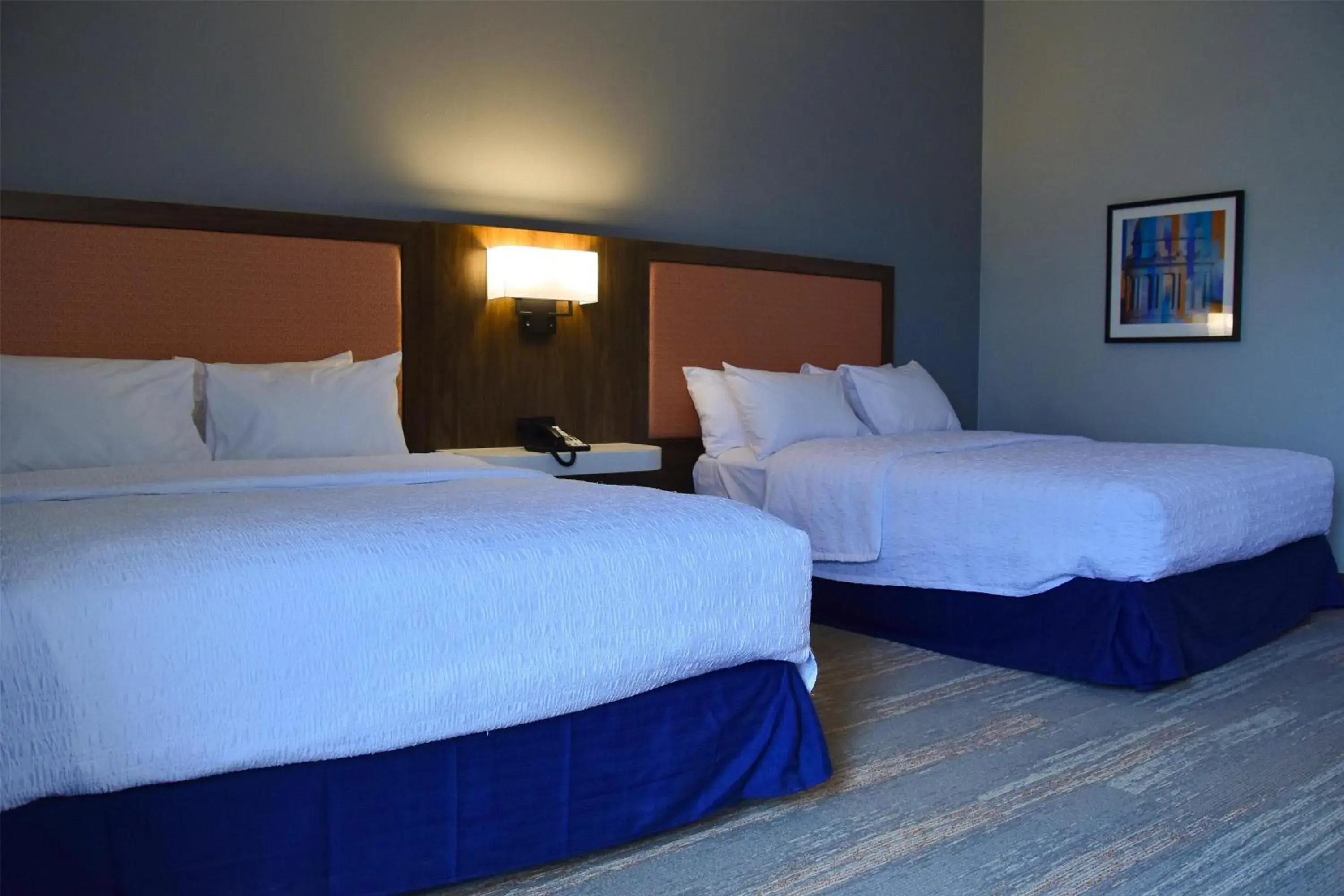 Bed in Hampton Inn Frankfort Bed in Hampton Inn Frankfort