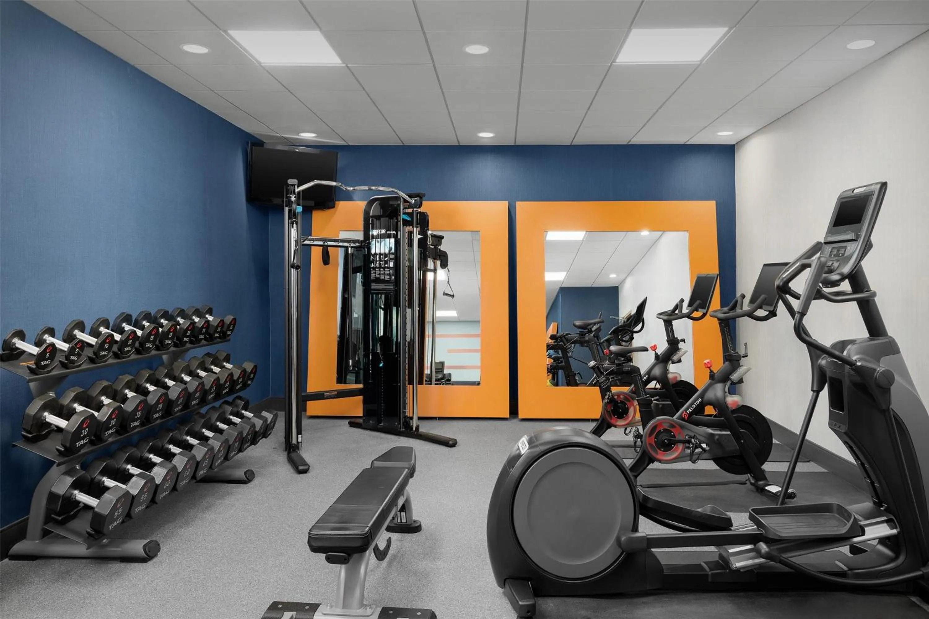 Fitness centre/facilities in Hampton Inn Fayetteville Fort Bragg