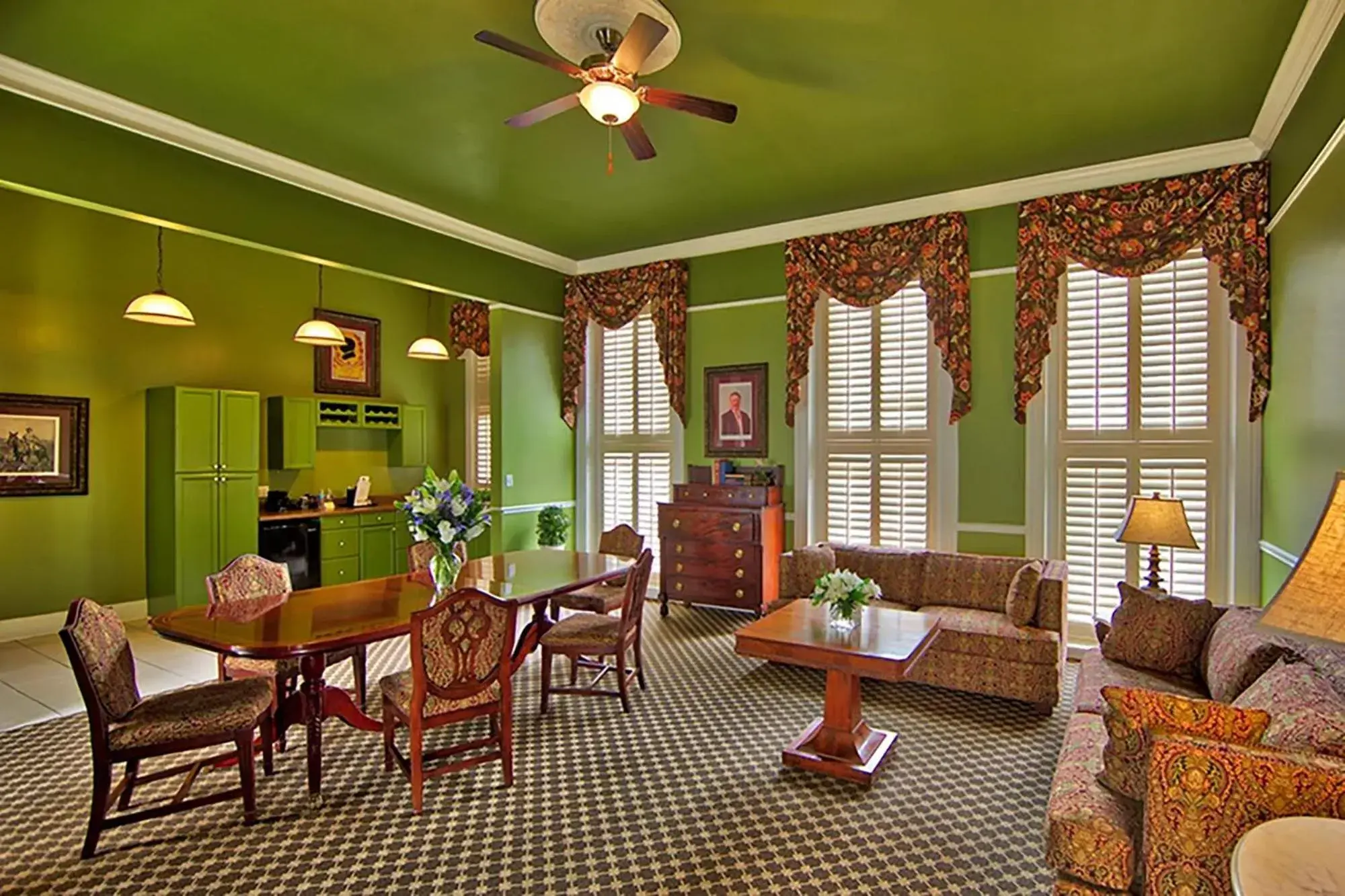 Living room in Menger Hotel Living room in Menger Hotel