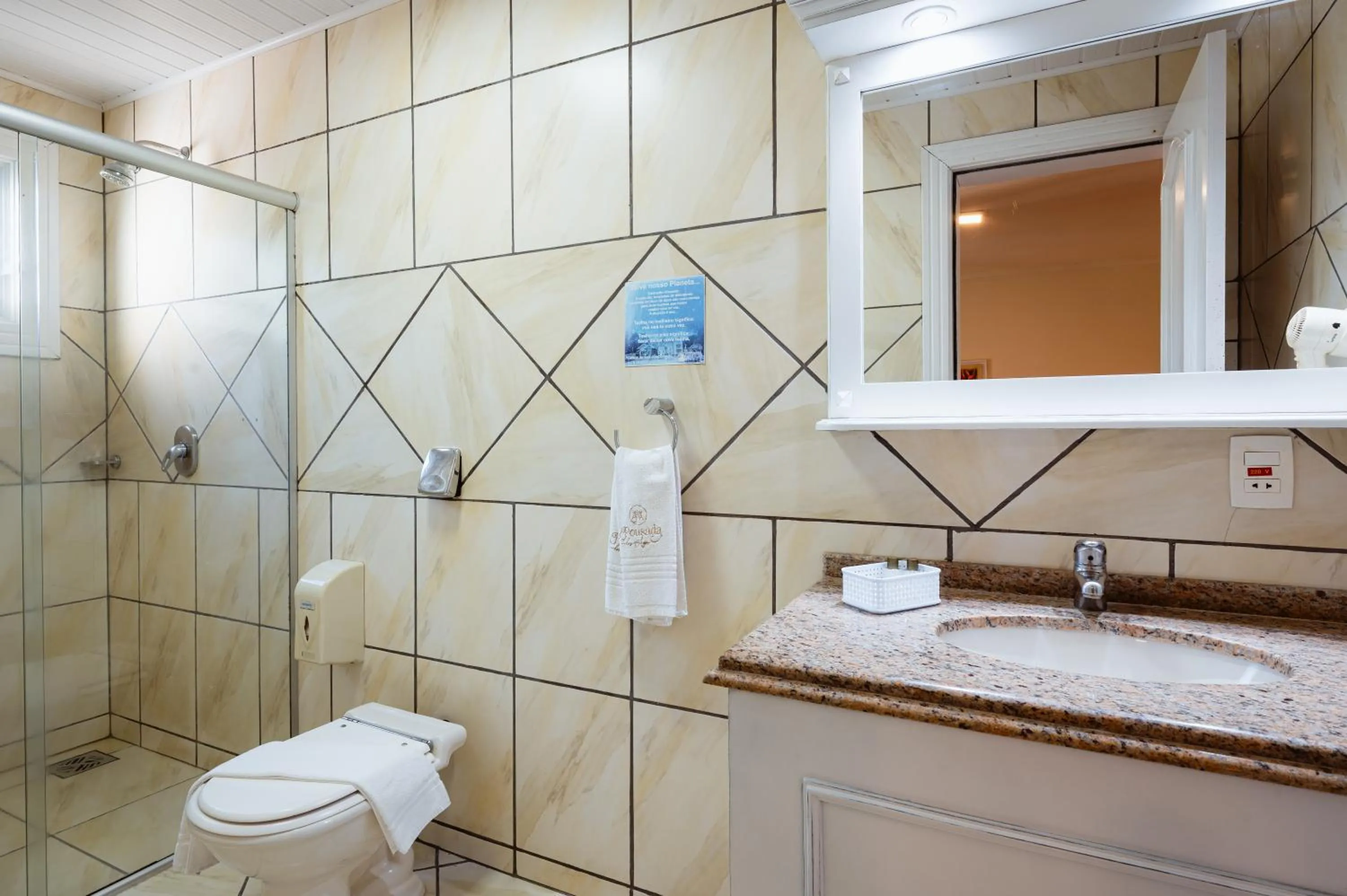 Bathroom in Pousada dos Anjos