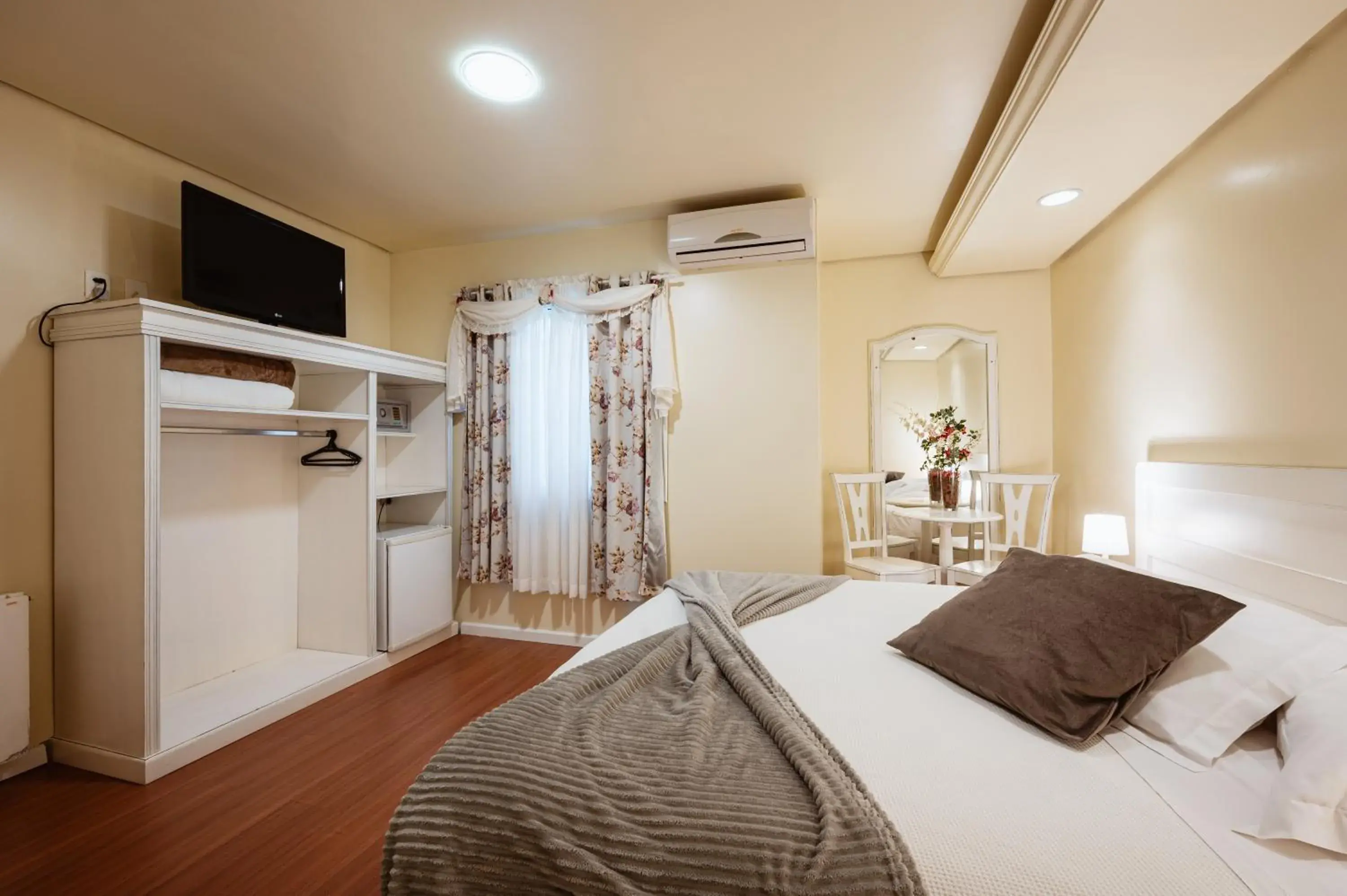 Double or Twin Room - Disability Access in Pousada dos Anjos Double or Twin Room - Disability Access in Pousada dos Anjos