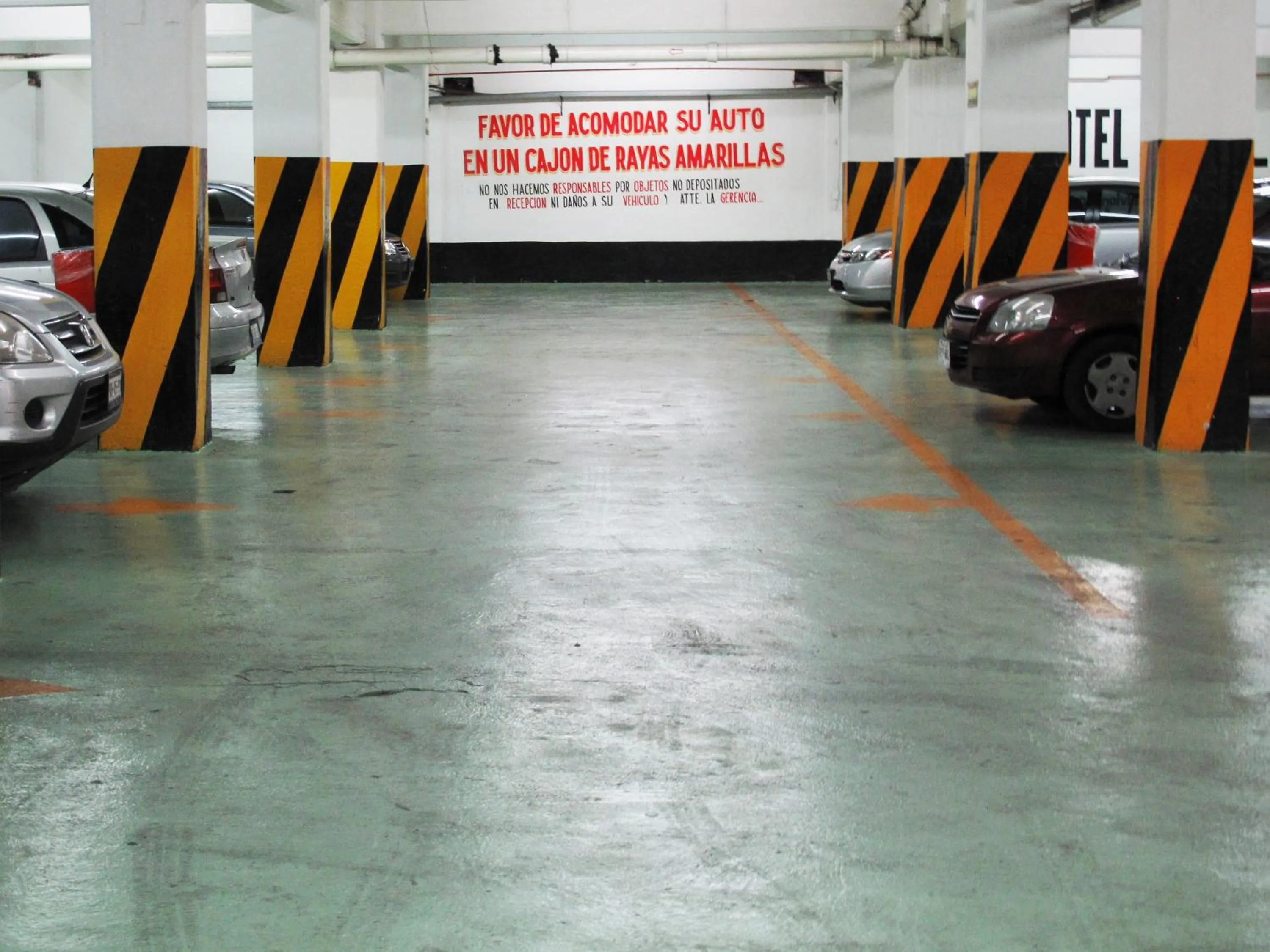 Property logo or sign in Hi Hotel Impala Queretaro