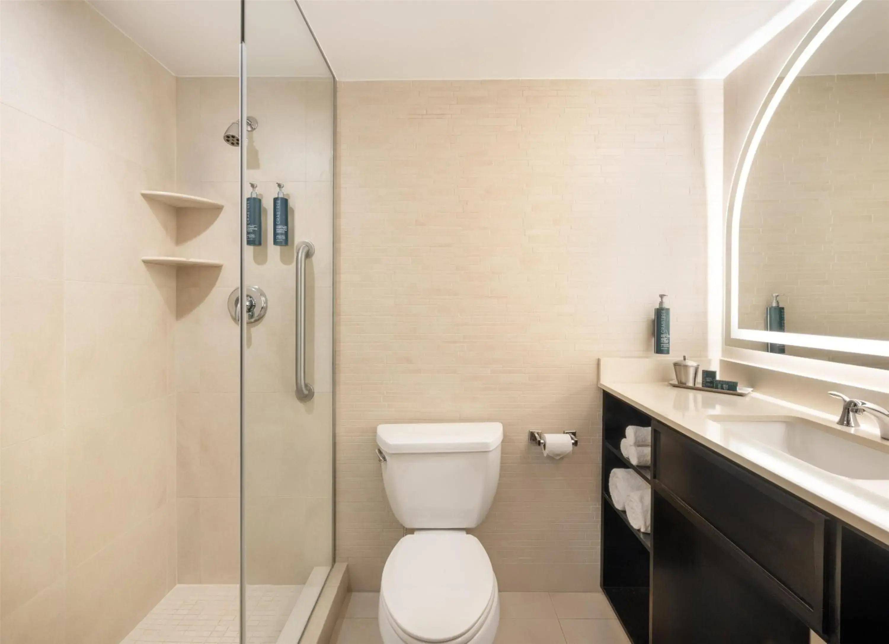 Bathroom in Hilton New York Fashion District Bathroom in Hilton New York Fashion District