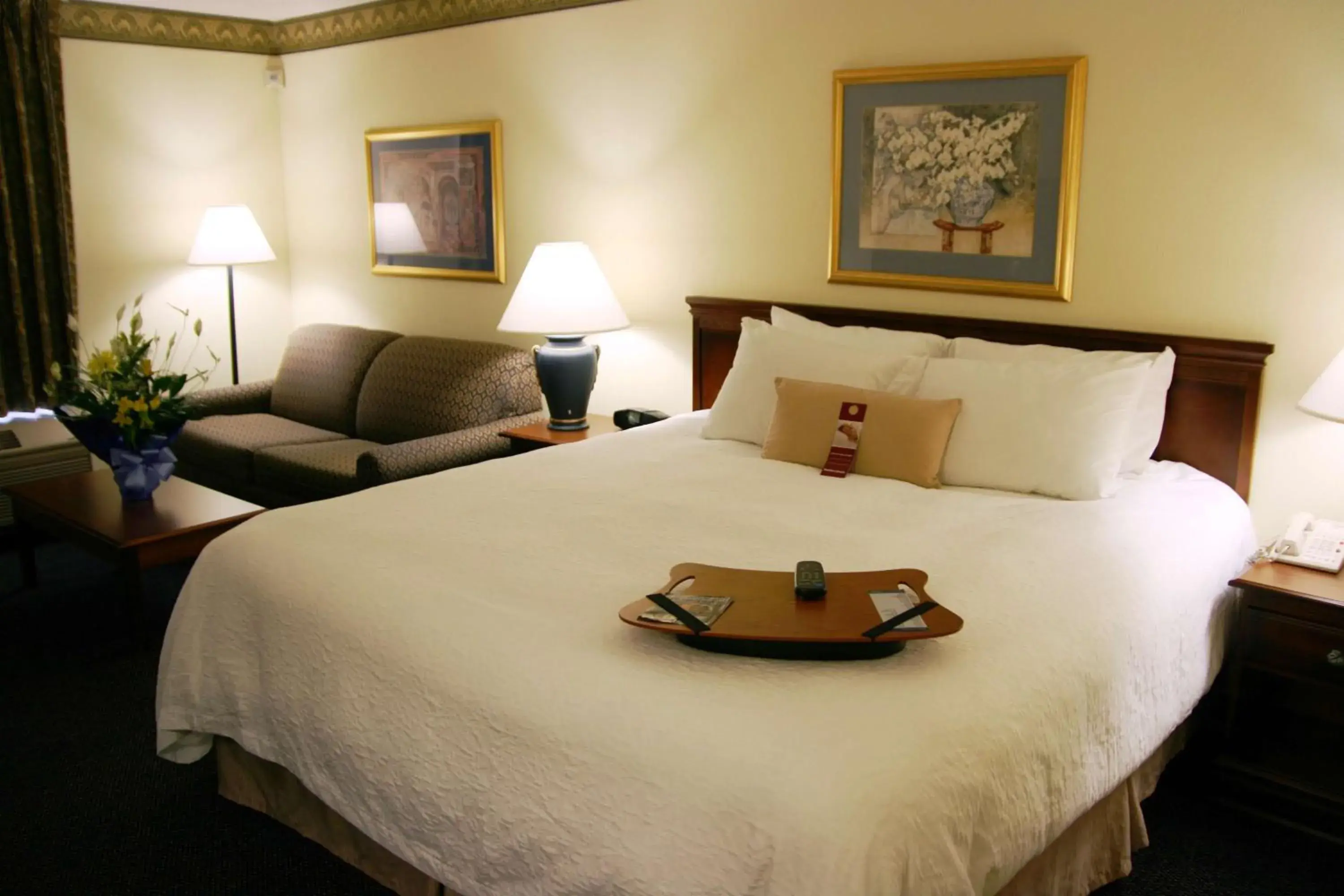 Bed in Hampton Inn Williamston Bed in Hampton Inn Williamston