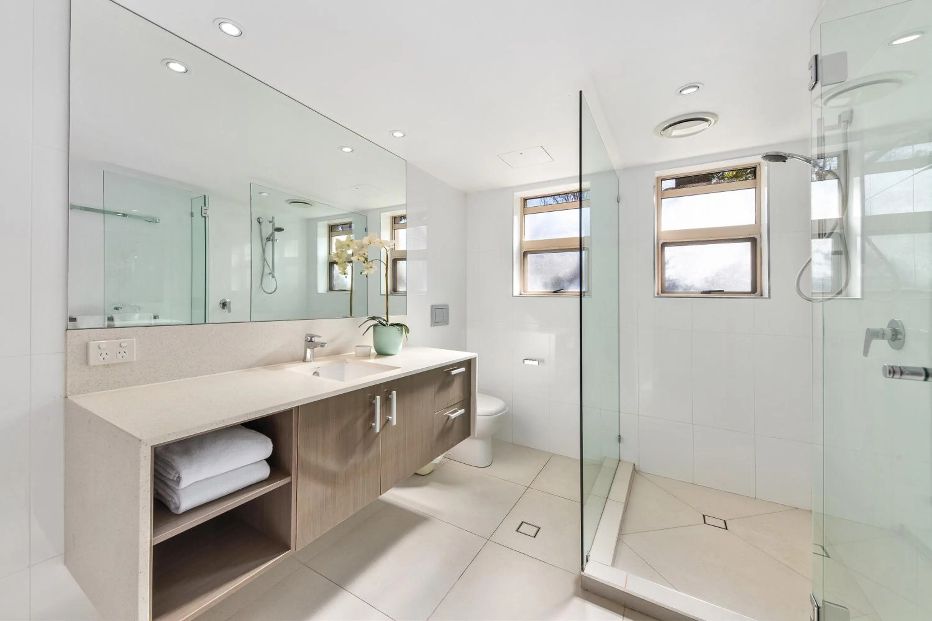 Alderly 9 3BR, Near Little Cove Beach