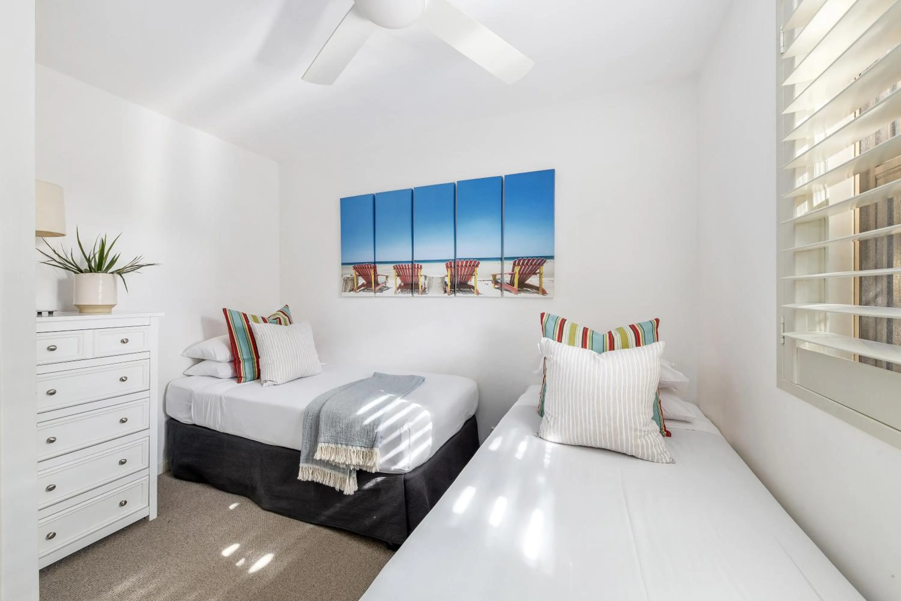 Bed in Alderly 9 3BR, Near Little Cove Beach