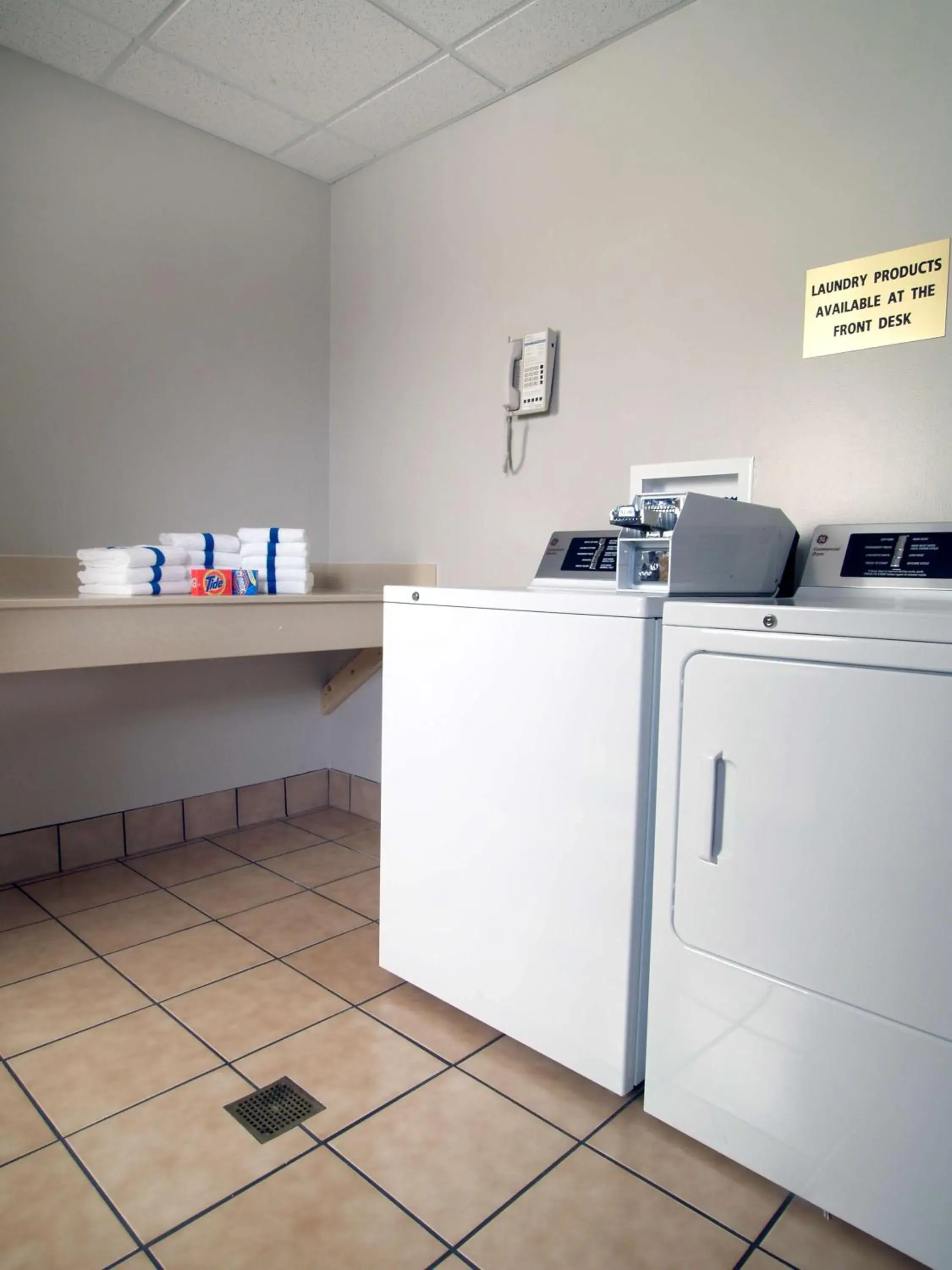 Property building in Hampton Inn Mount Airy Property building in Hampton Inn Mount Airy