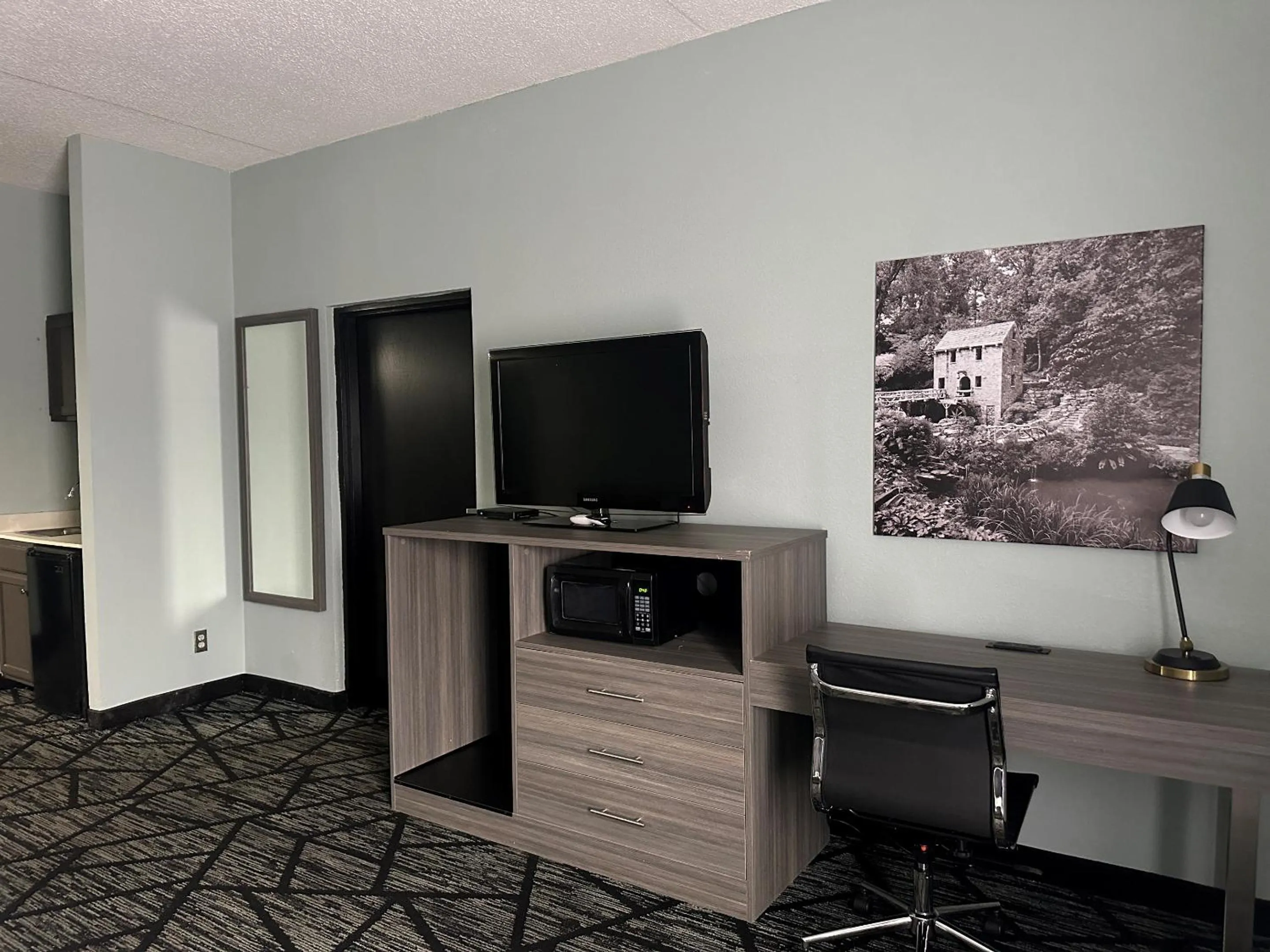 Living room in Wingate by Wyndham North Little Rock