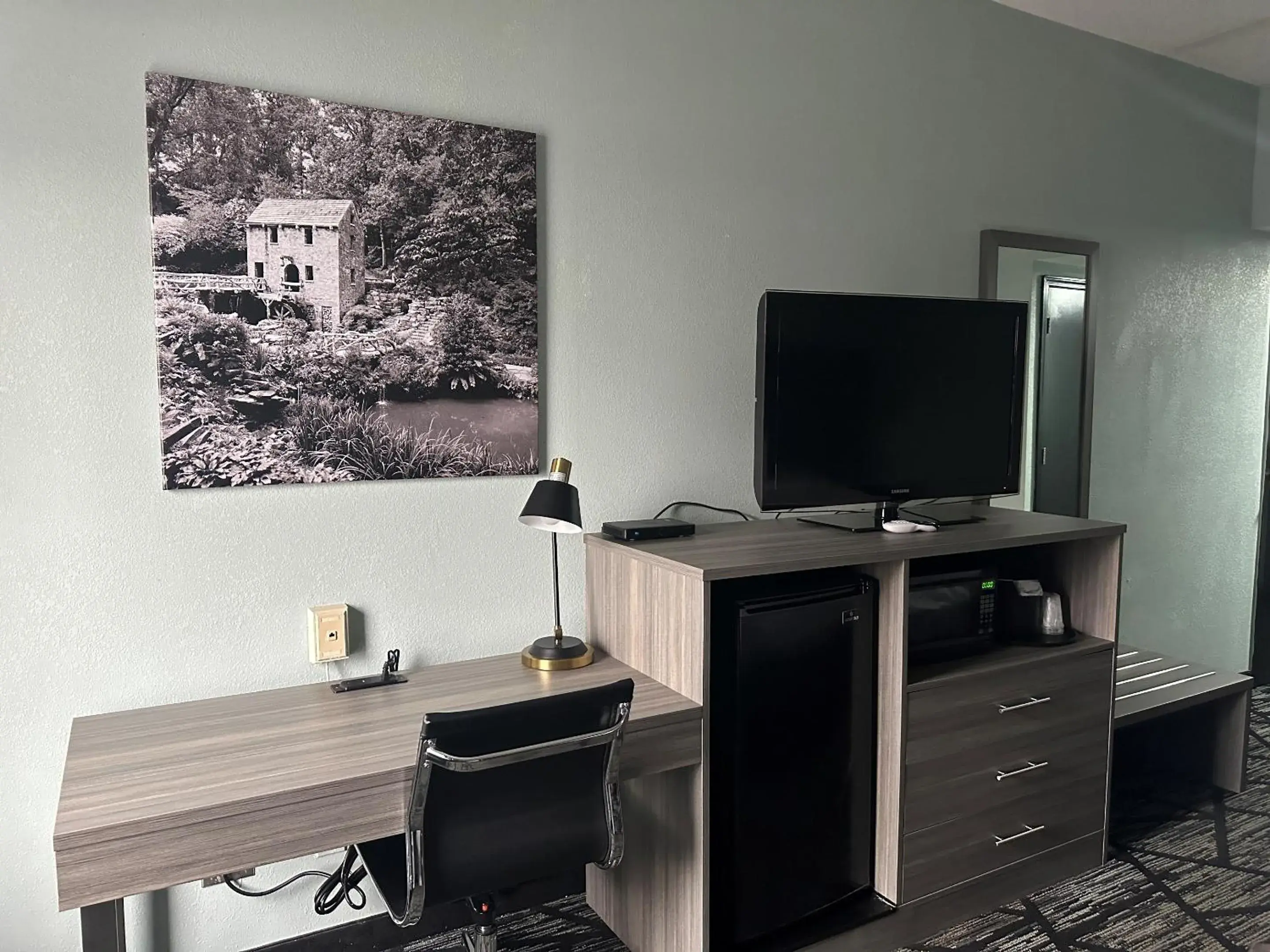 Living room in Wingate by Wyndham North Little Rock Living room in Wingate by Wyndham North Little Rock