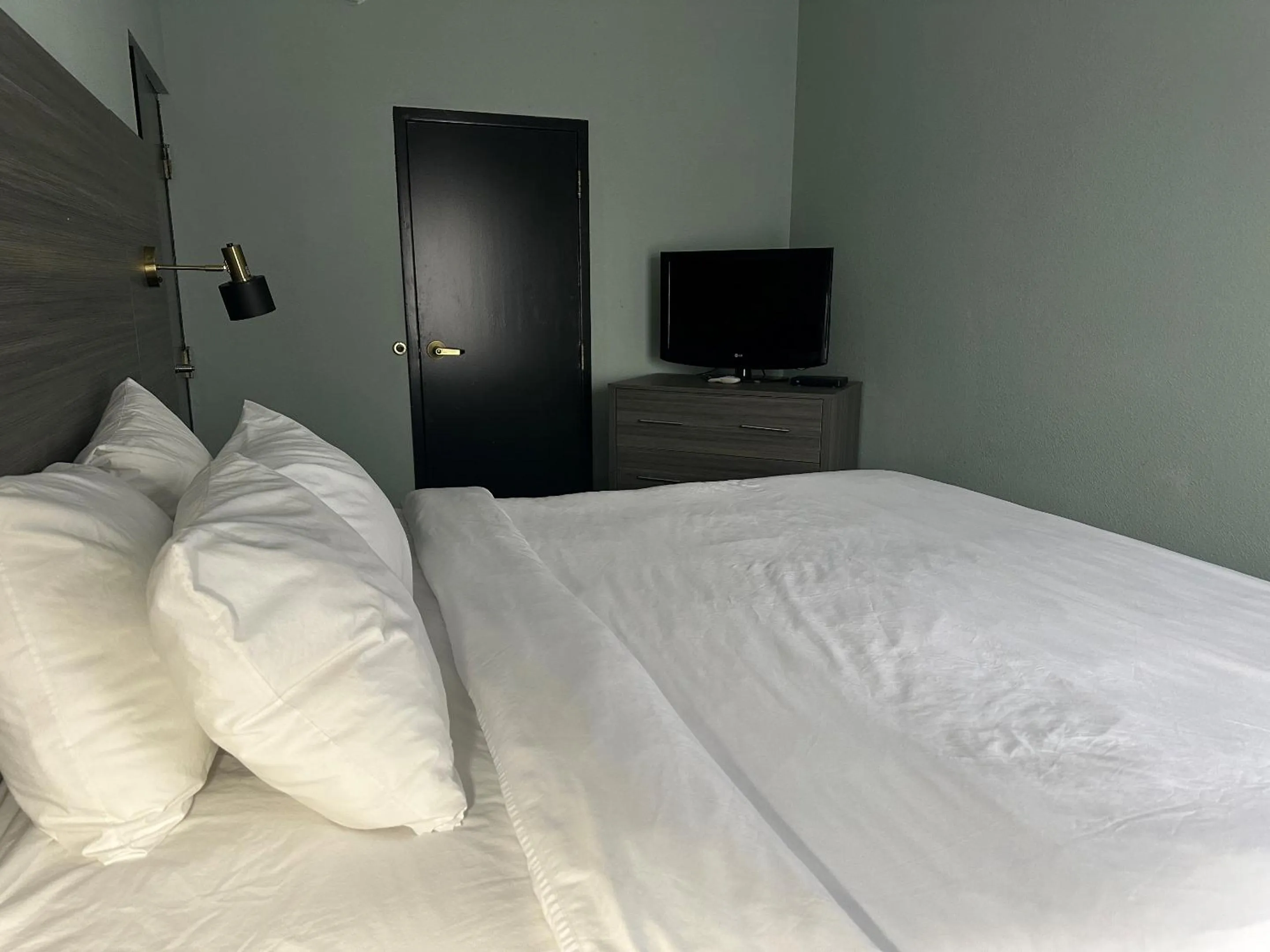 Bedroom, Bed in Wingate by Wyndham North Little Rock