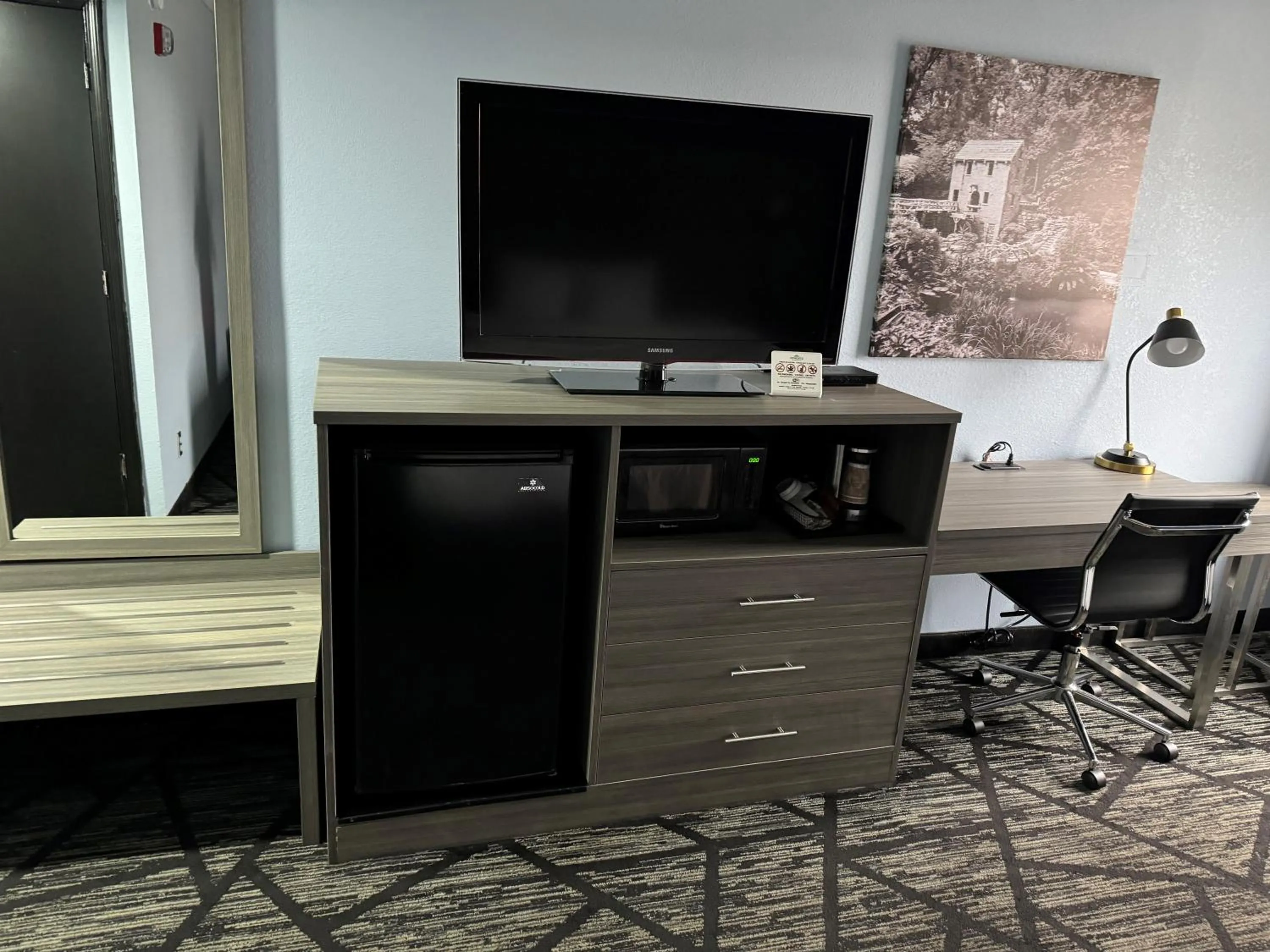 Living room in Wingate by Wyndham North Little Rock