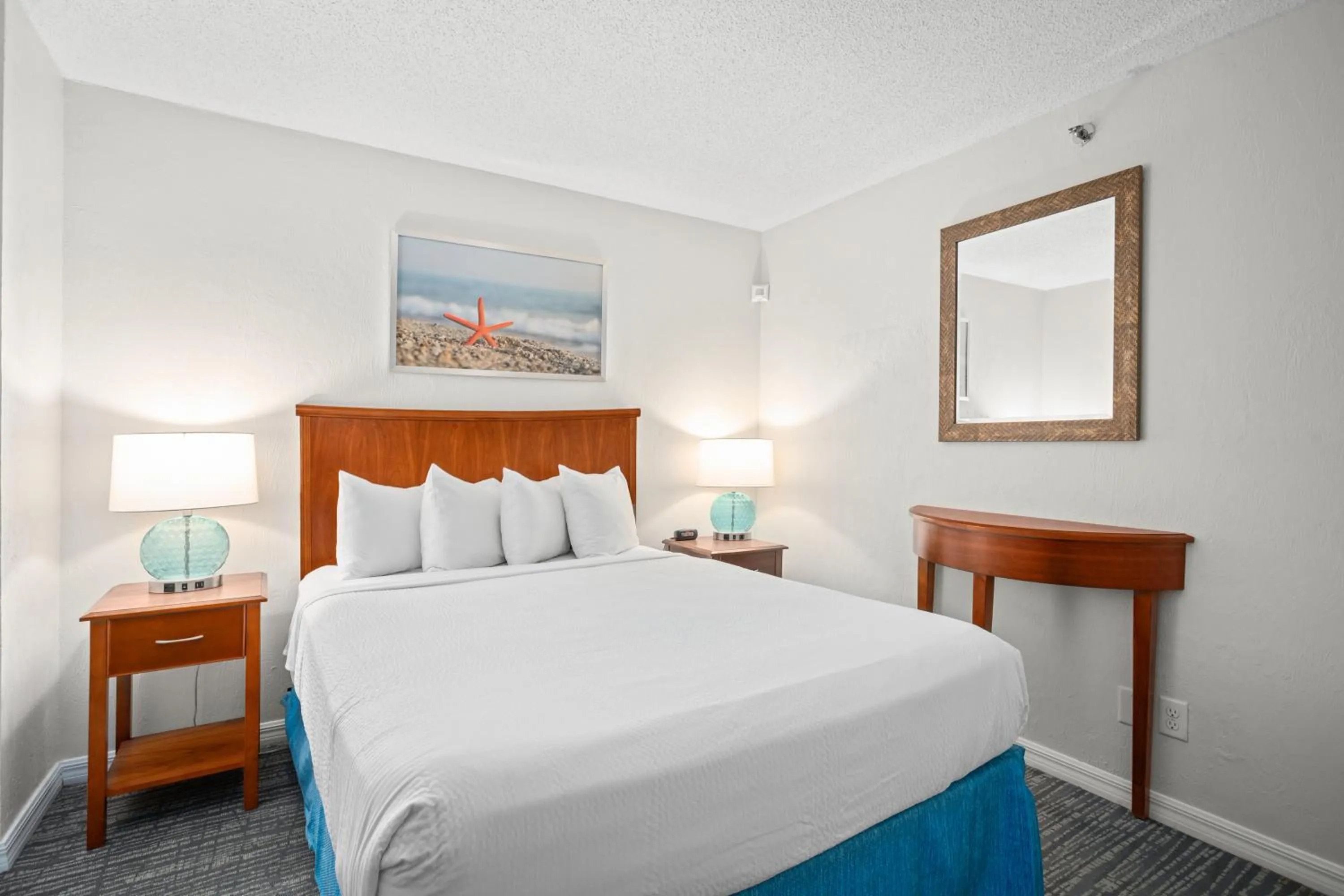 Bed in Tropic Sun Towers