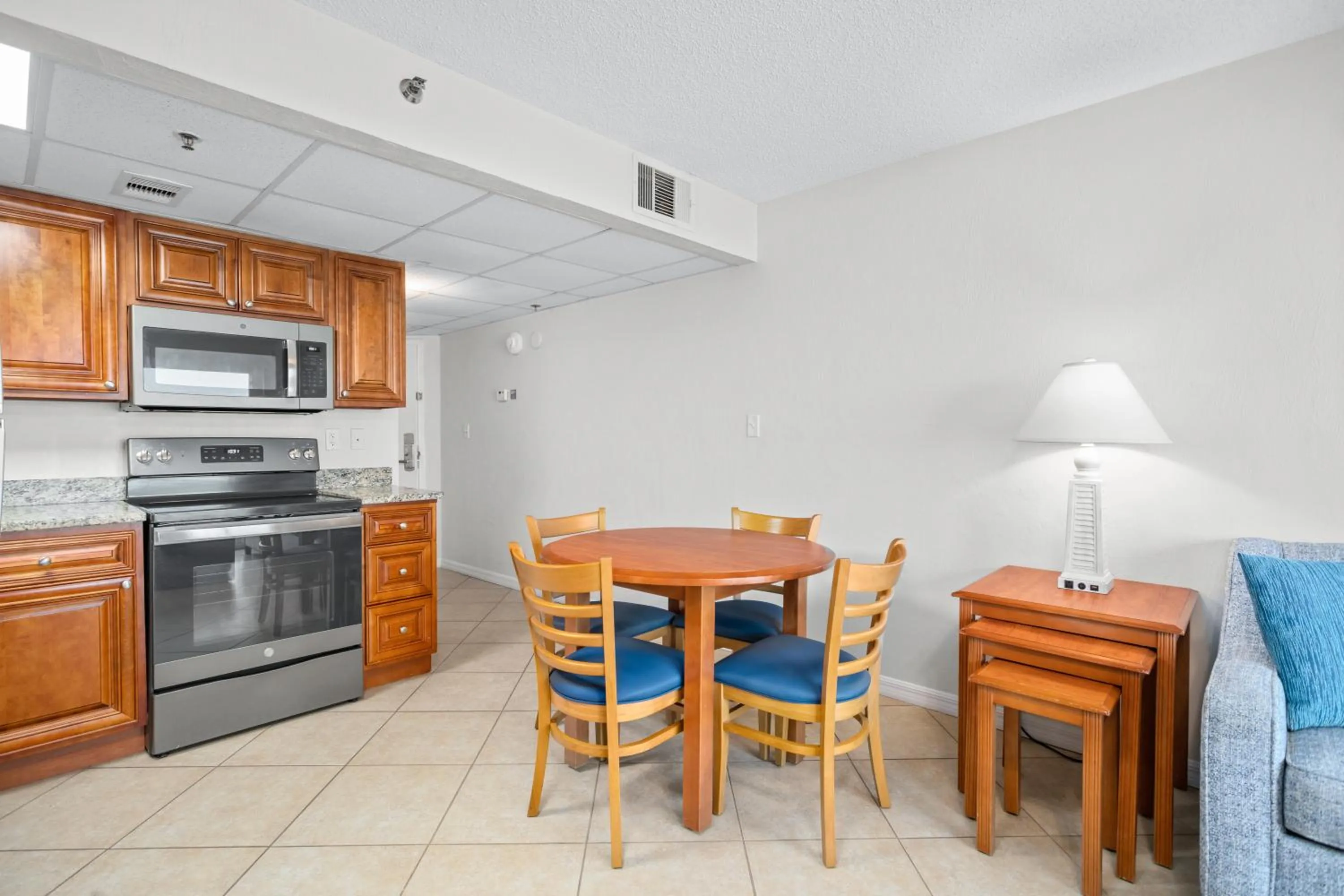 Kitchen or kitchenette in Tropic Sun Towers