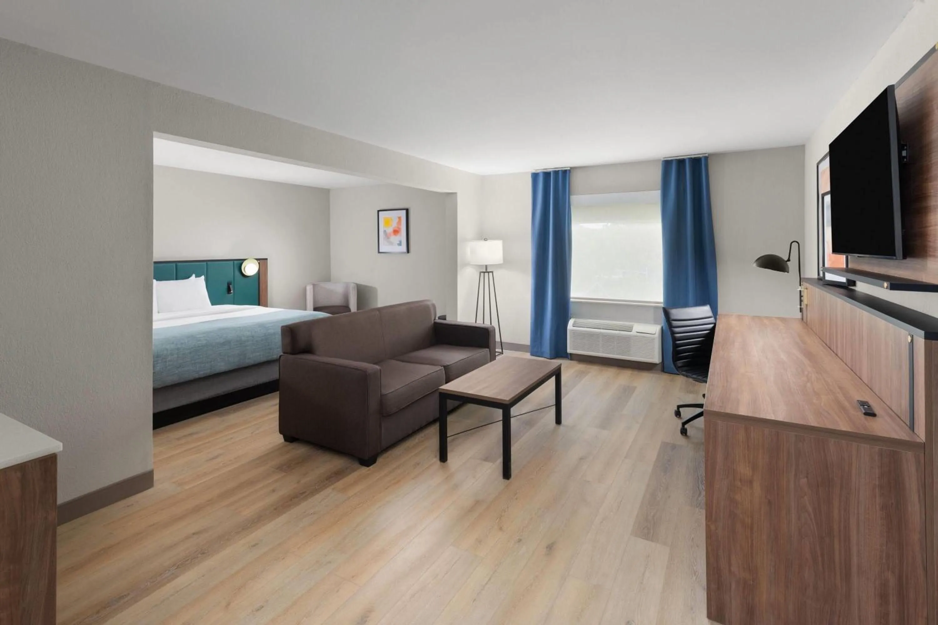 Photo of the whole room, Bed in Wingate by Wyndham Augusta I-20