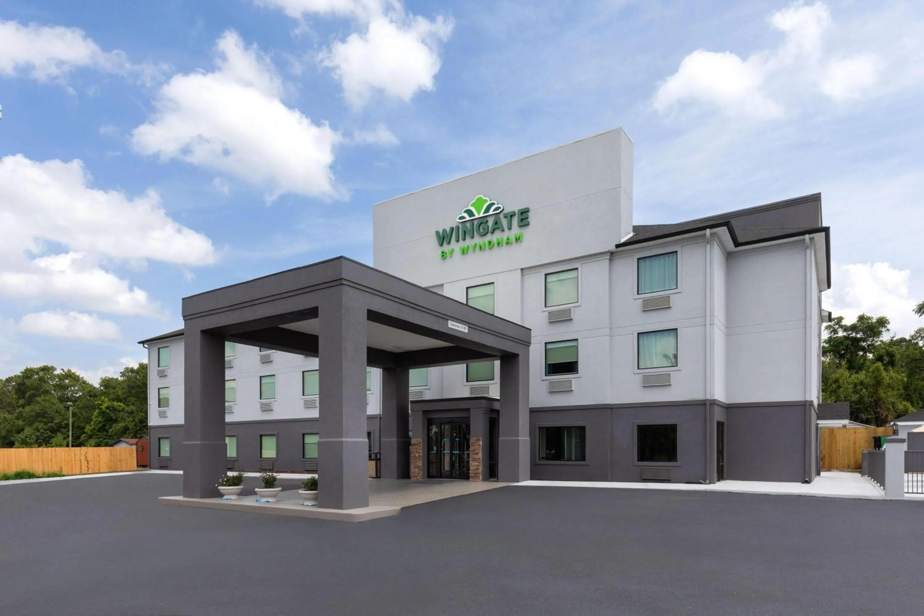 Property building in Wingate by Wyndham Augusta I-20