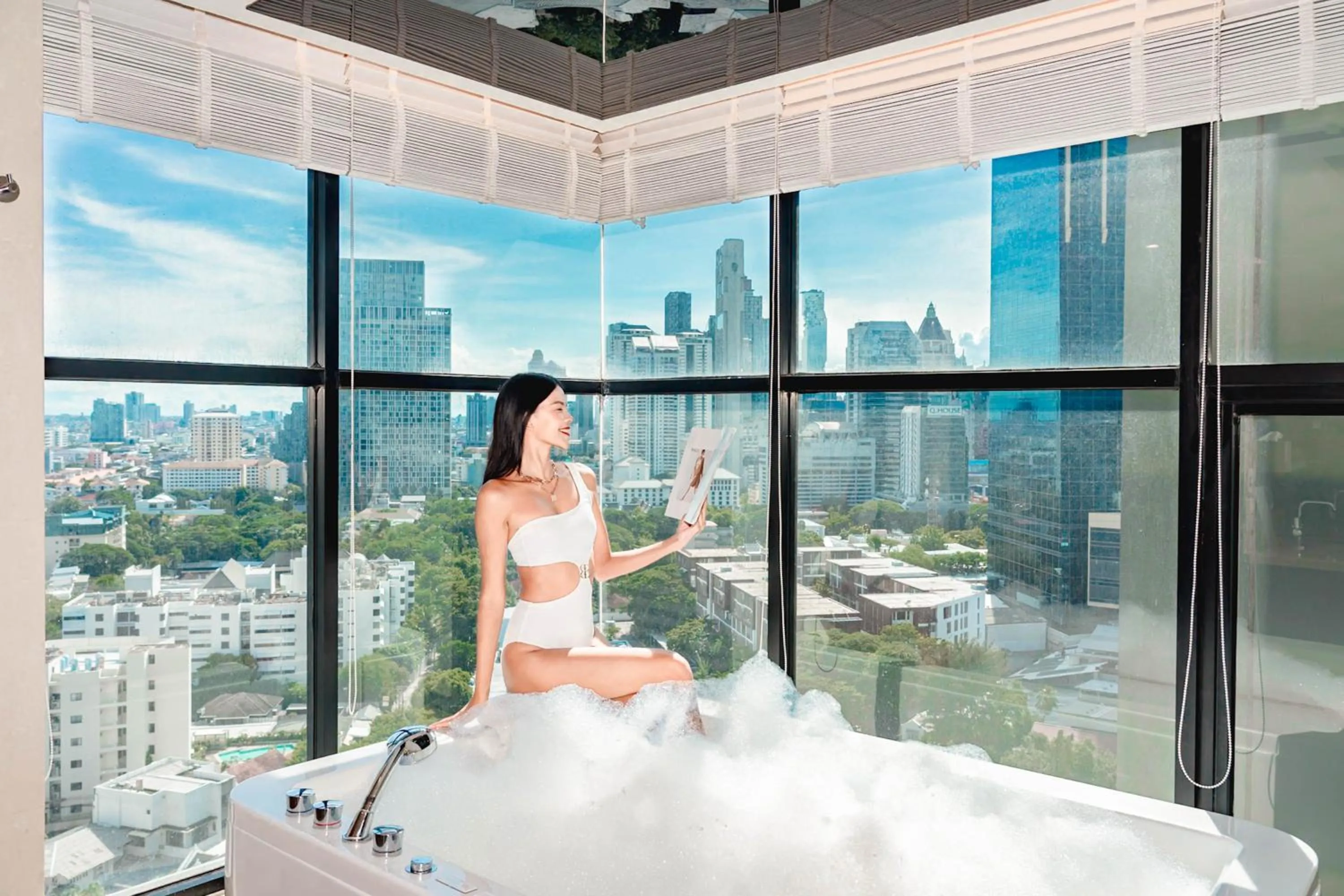 Bath in AETAS lumpini