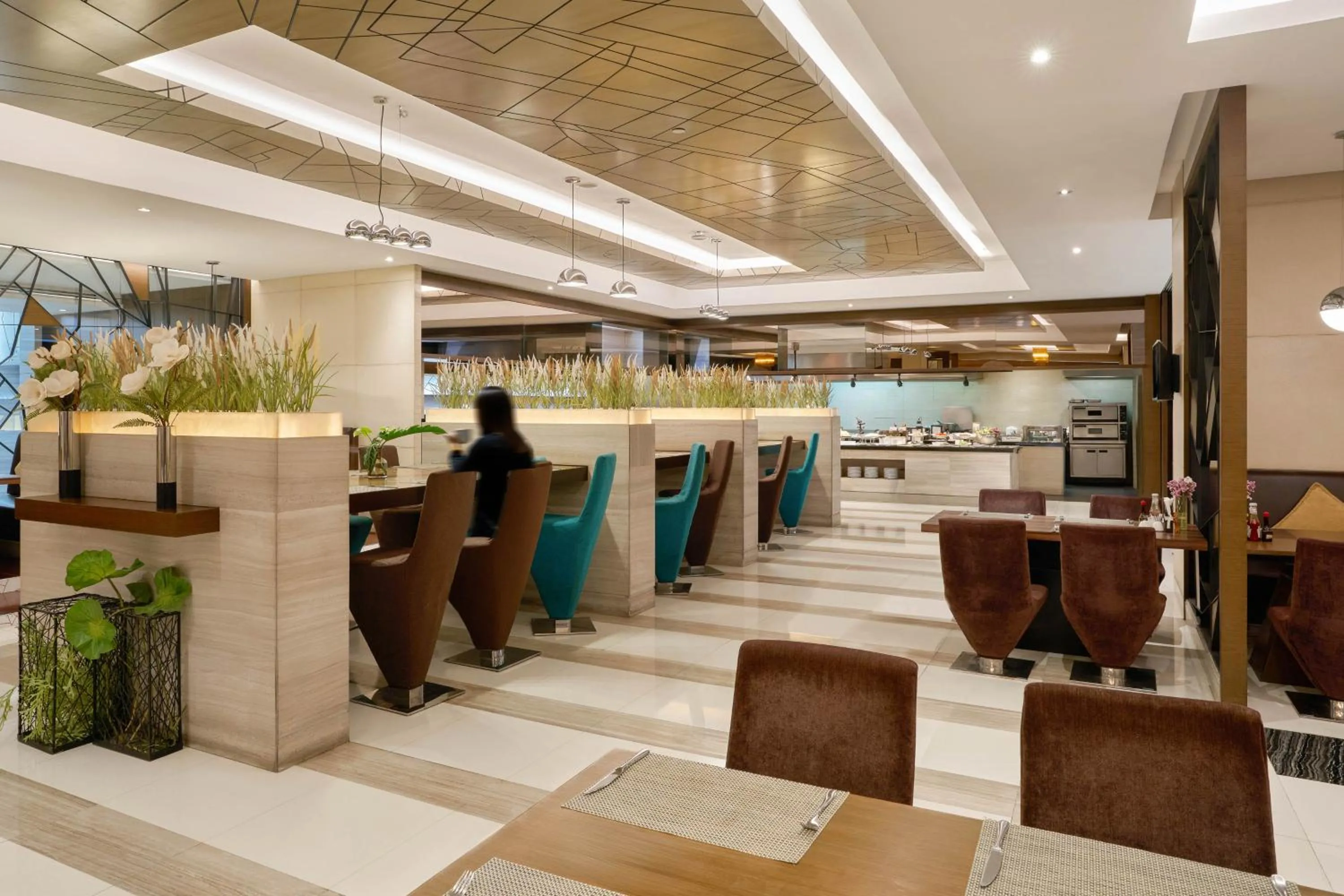 Buffet breakfast in AETAS lumpini