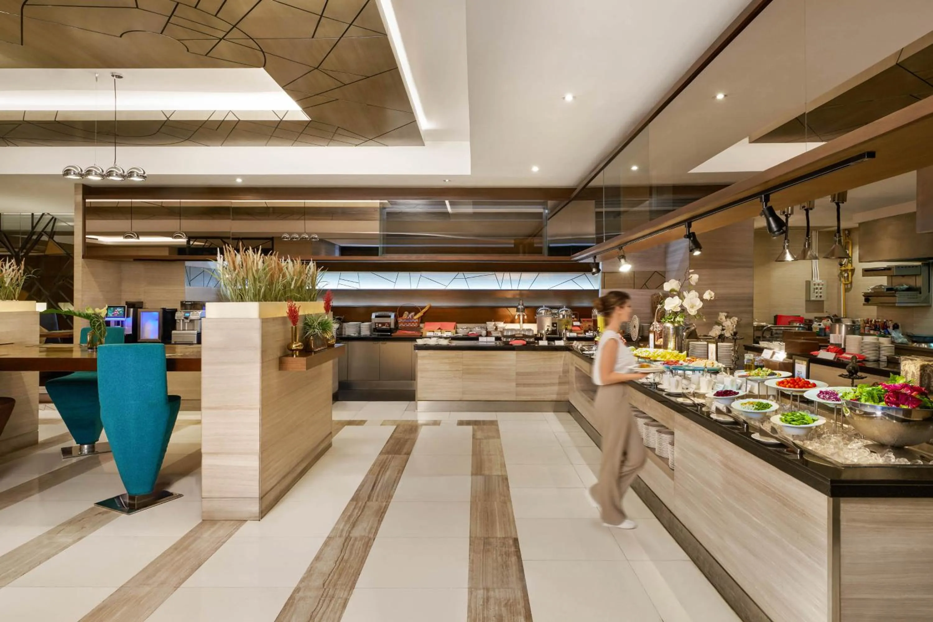 Buffet breakfast in AETAS lumpini