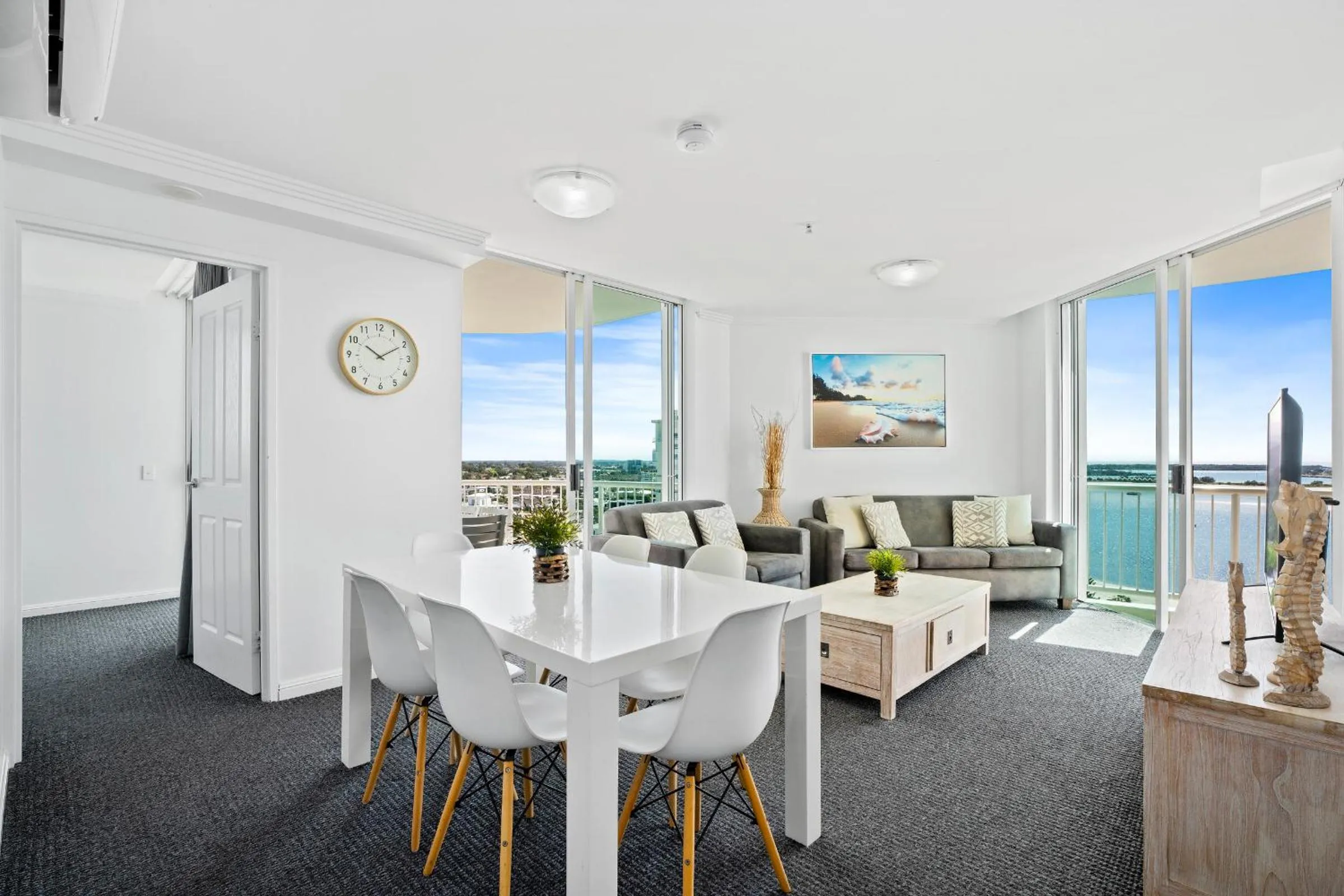 Living room in Crystal Bay On The Broadwater